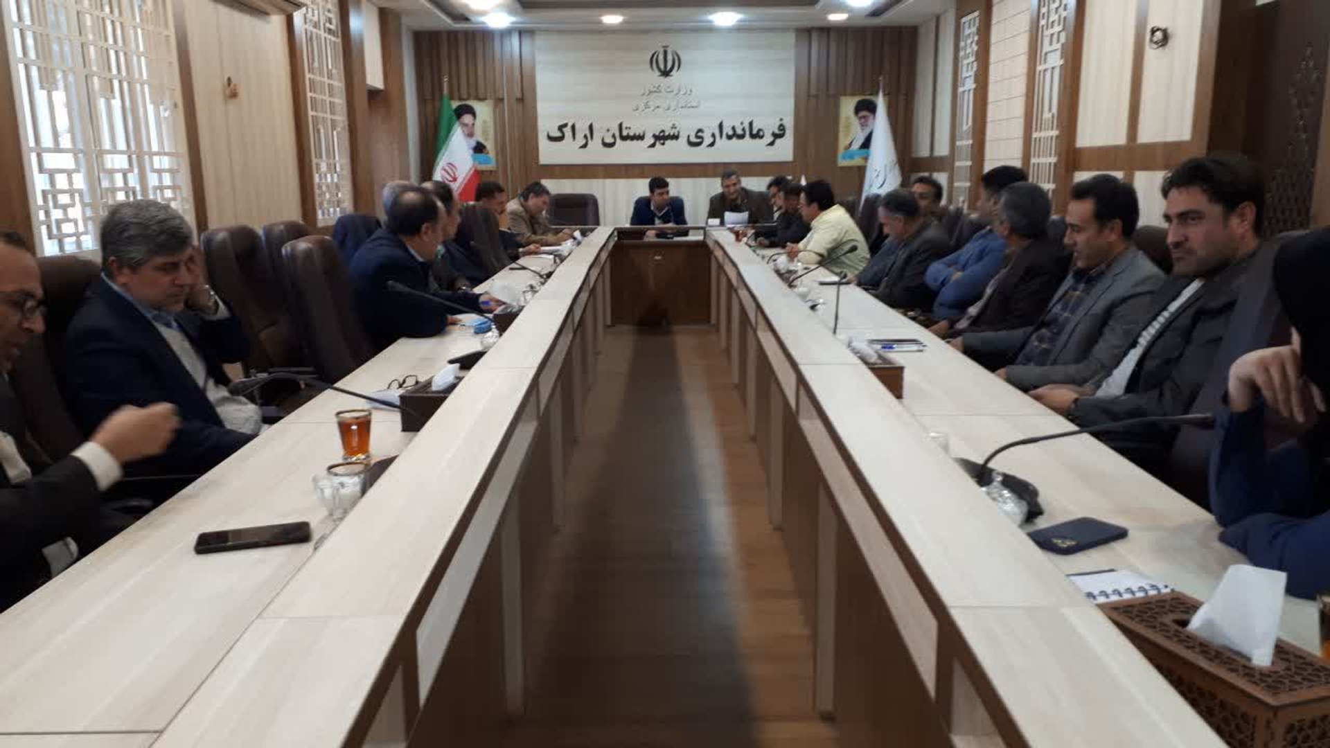 برگزاری جلسه پویش کمک های مومنانه دستگاه‌های اجرایی شهرستان اراک