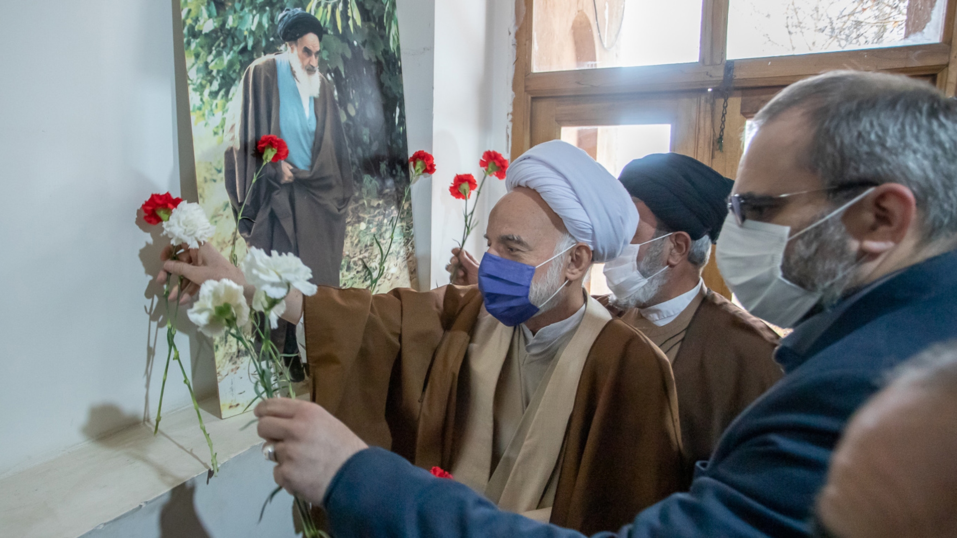 گرامیداشت روز ۱۲ بهمن در بیت تاریخی امام خمینی (ره) در خمین