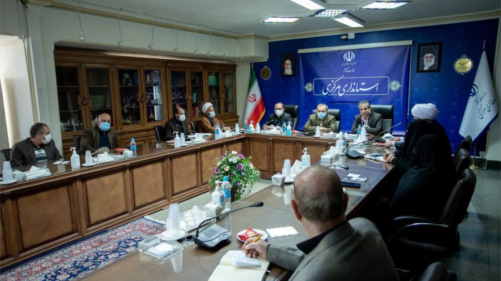 دیدار اعضای ستاد بازسازی عتبات عالیات با مسئولین استان