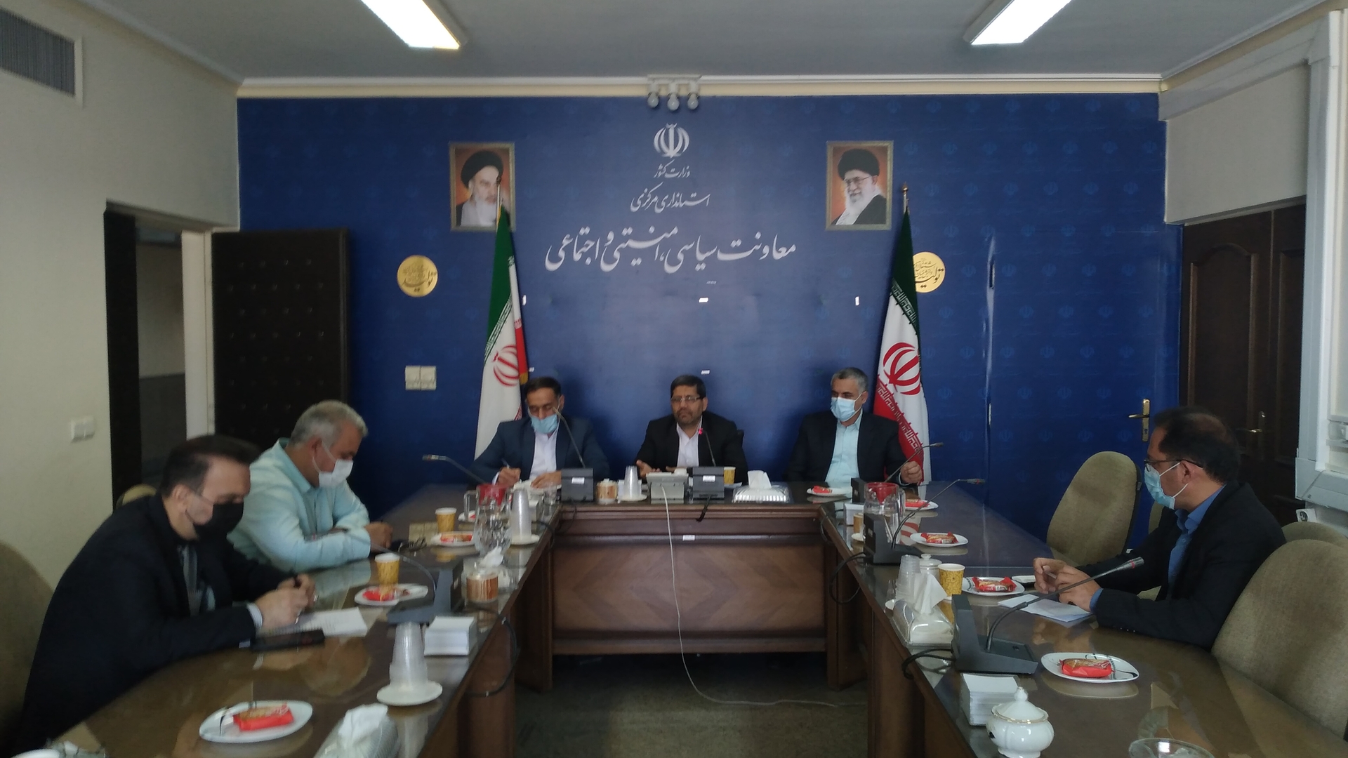 جلسه هماهنگی برای برپایی نمایشگاه  ظرفیت های عملی و فرهنگی استان برگزار گردید