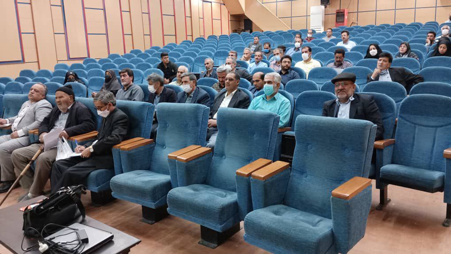 کلاس آموزش قوانین و مقررات شوراها در بخش مرکزی خمین برگزار گردید.
