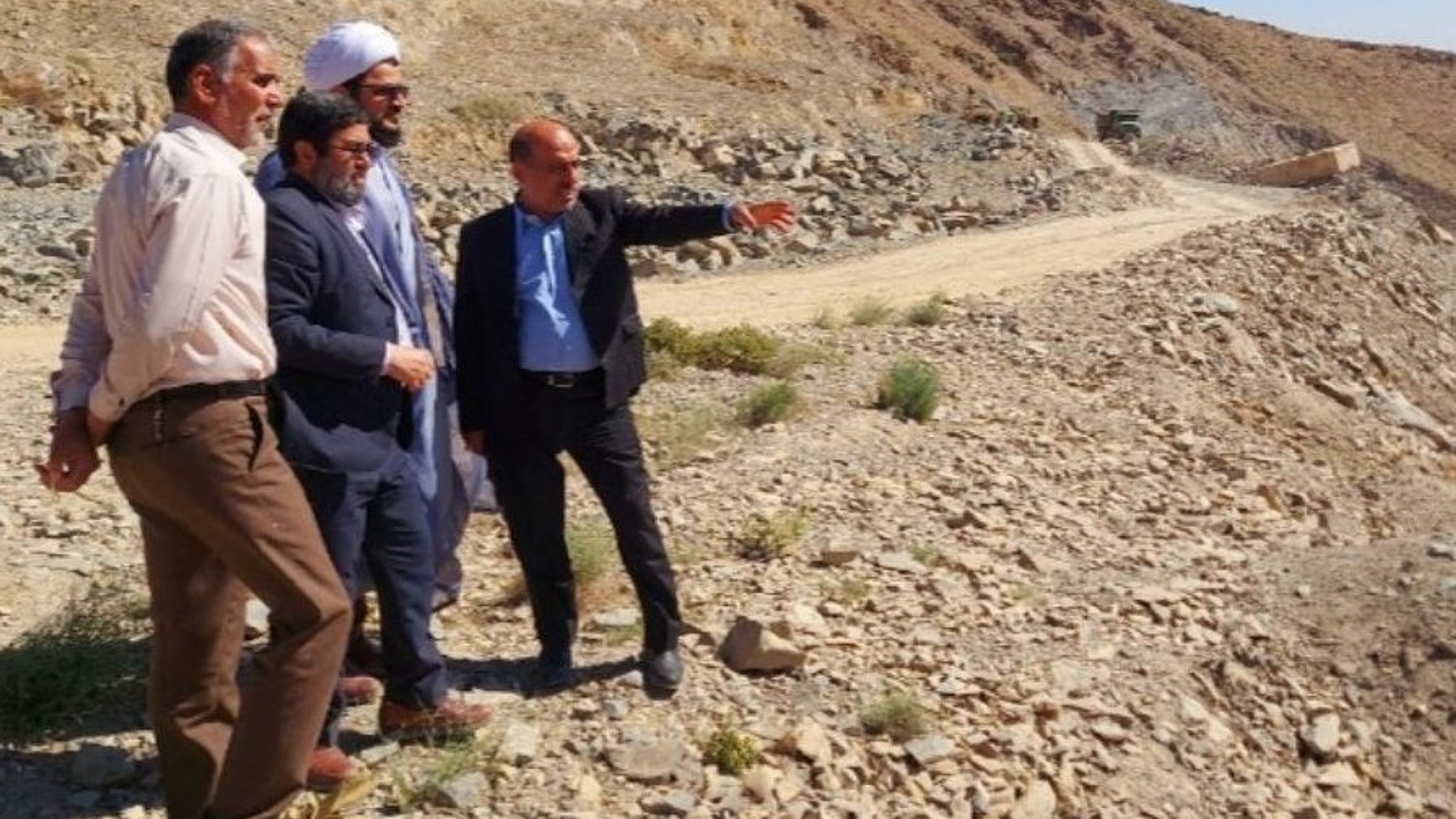 بازدید فرماندار از طرح بازگشایی گردنه درمن - دائن