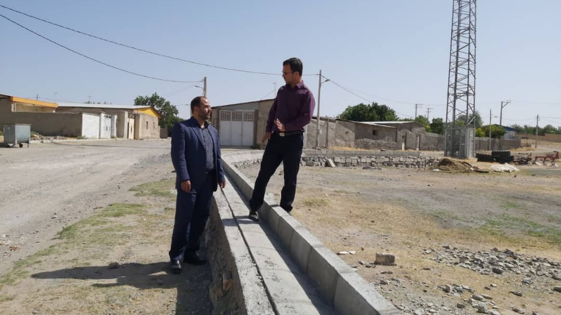 بررسی آخرین وضعیت پروژه های در دست اقدام در روستاهای تابعه بخش مرکزی آشتیان
