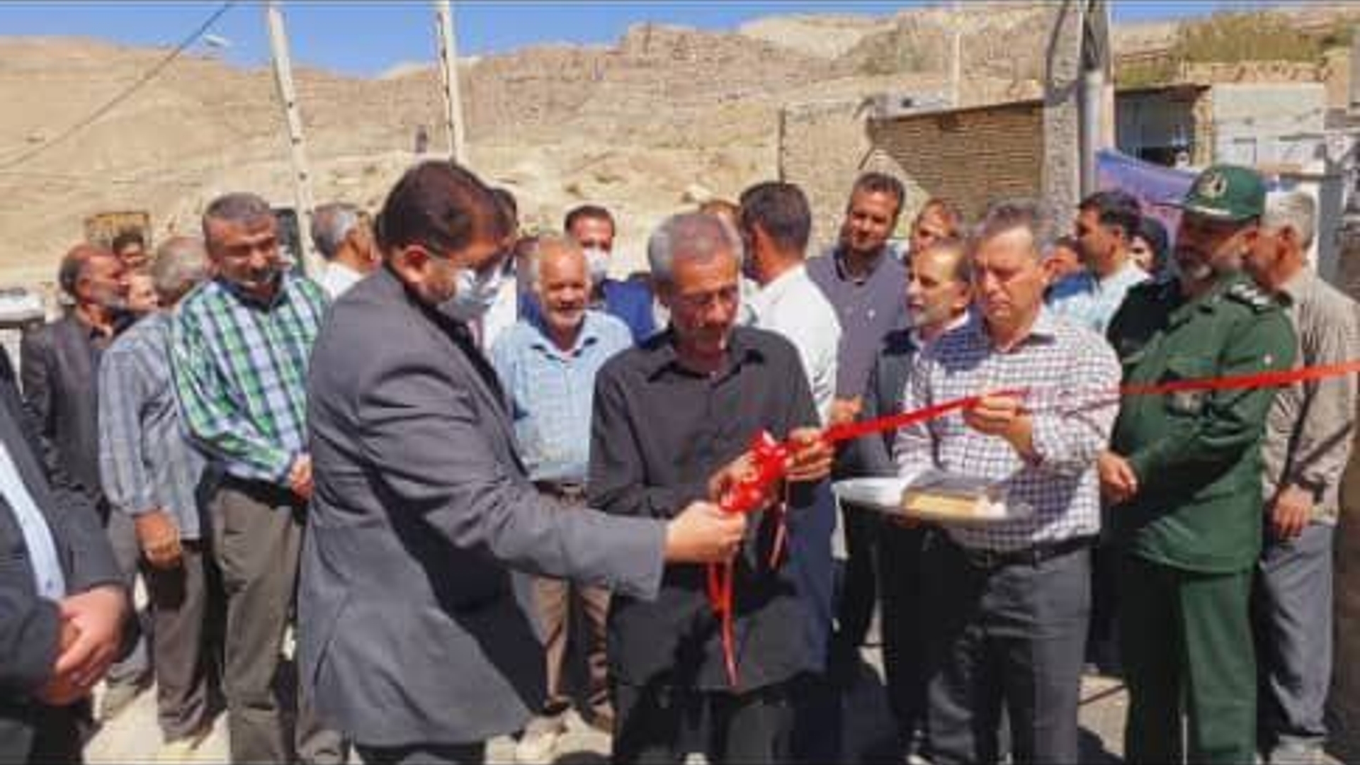 افتتاح طرح زیر سازی و آسفالت روستای زرجین