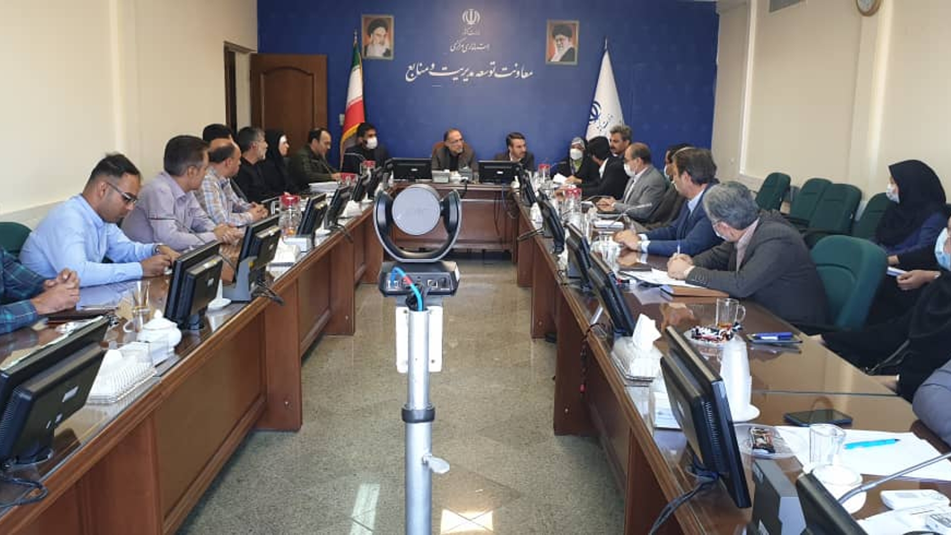برگزاری جلسه بررسی مسائل و مشکلات دفاتر پیشخوان خدمات دولت با دستگاههای اجرایی استان