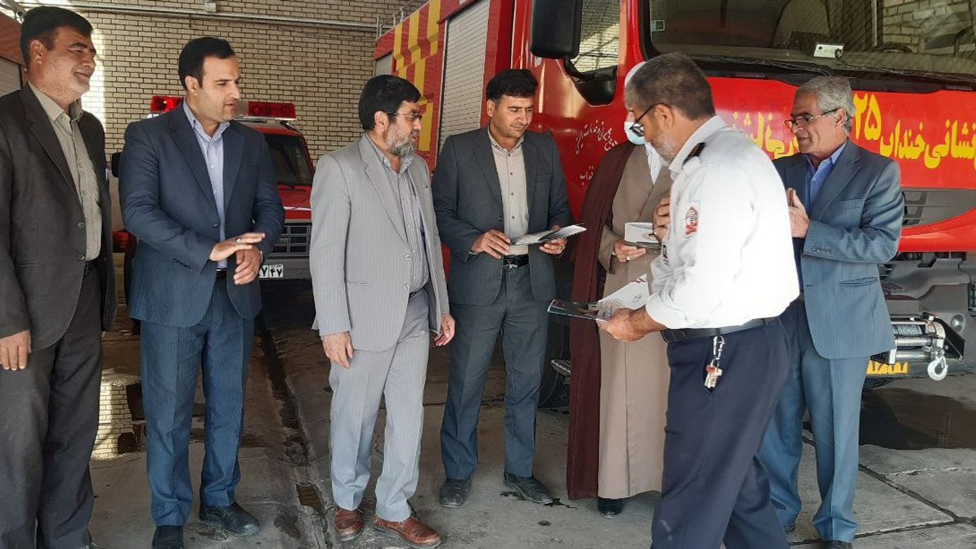 "تجلیل از آتش نشانان در شهرستان خنداب"