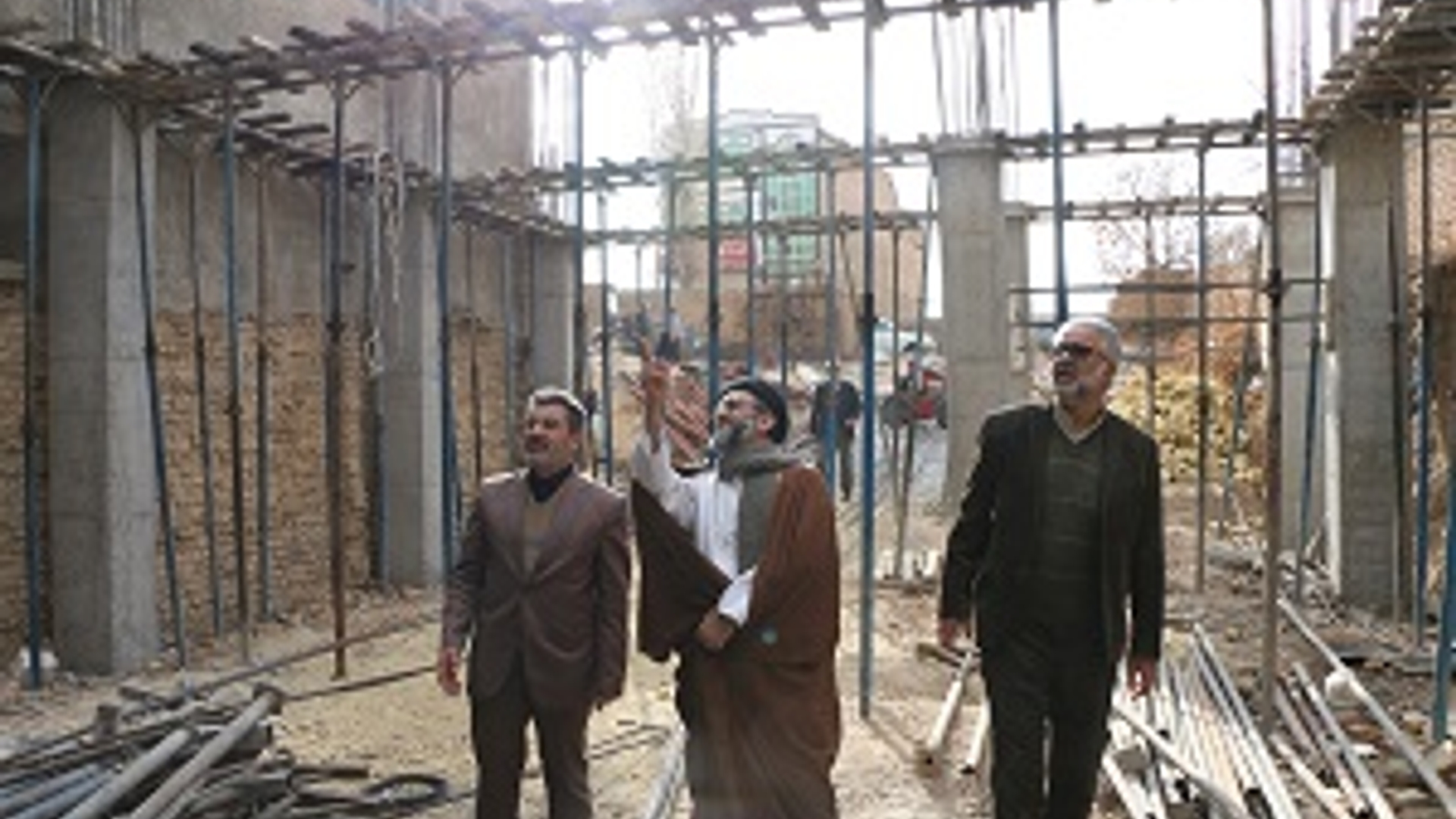 بازدید فرماندار شهرستان شازند از پروژه درحال احداث ساختمان مصلی شهر شازند