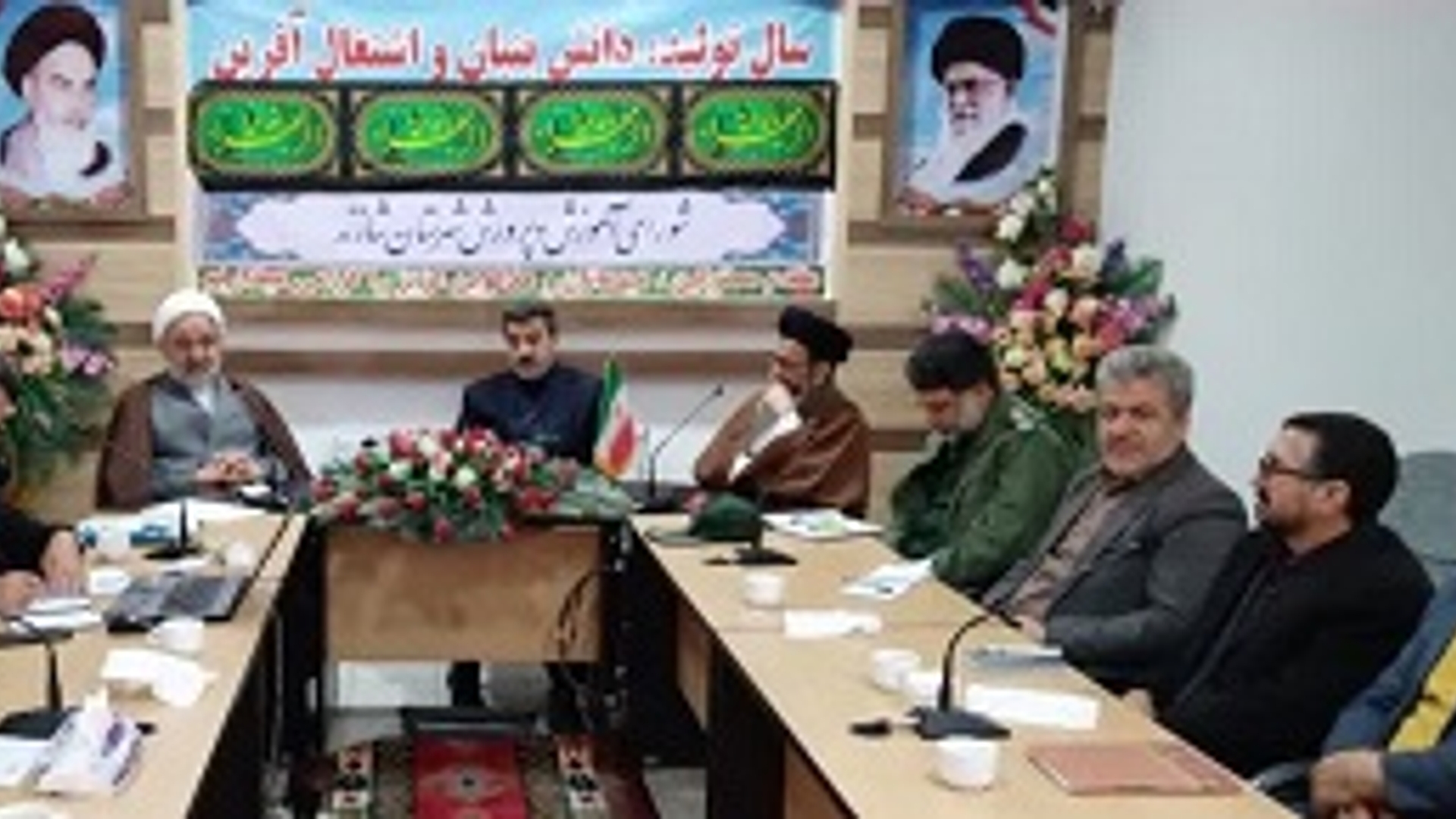 برگزاری جلسه شورای آموزش و پرورش شهرستان شازند