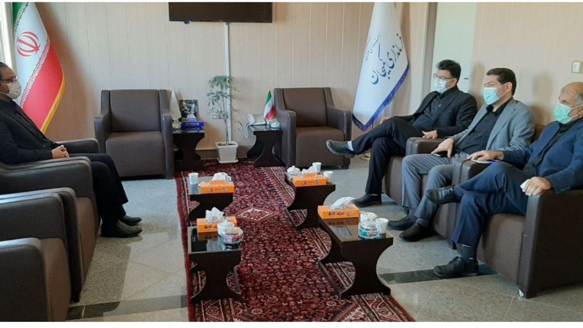 نشست سرپرست جدید دانشگاه علوم پزشکی استان با فرماندار کمیجان