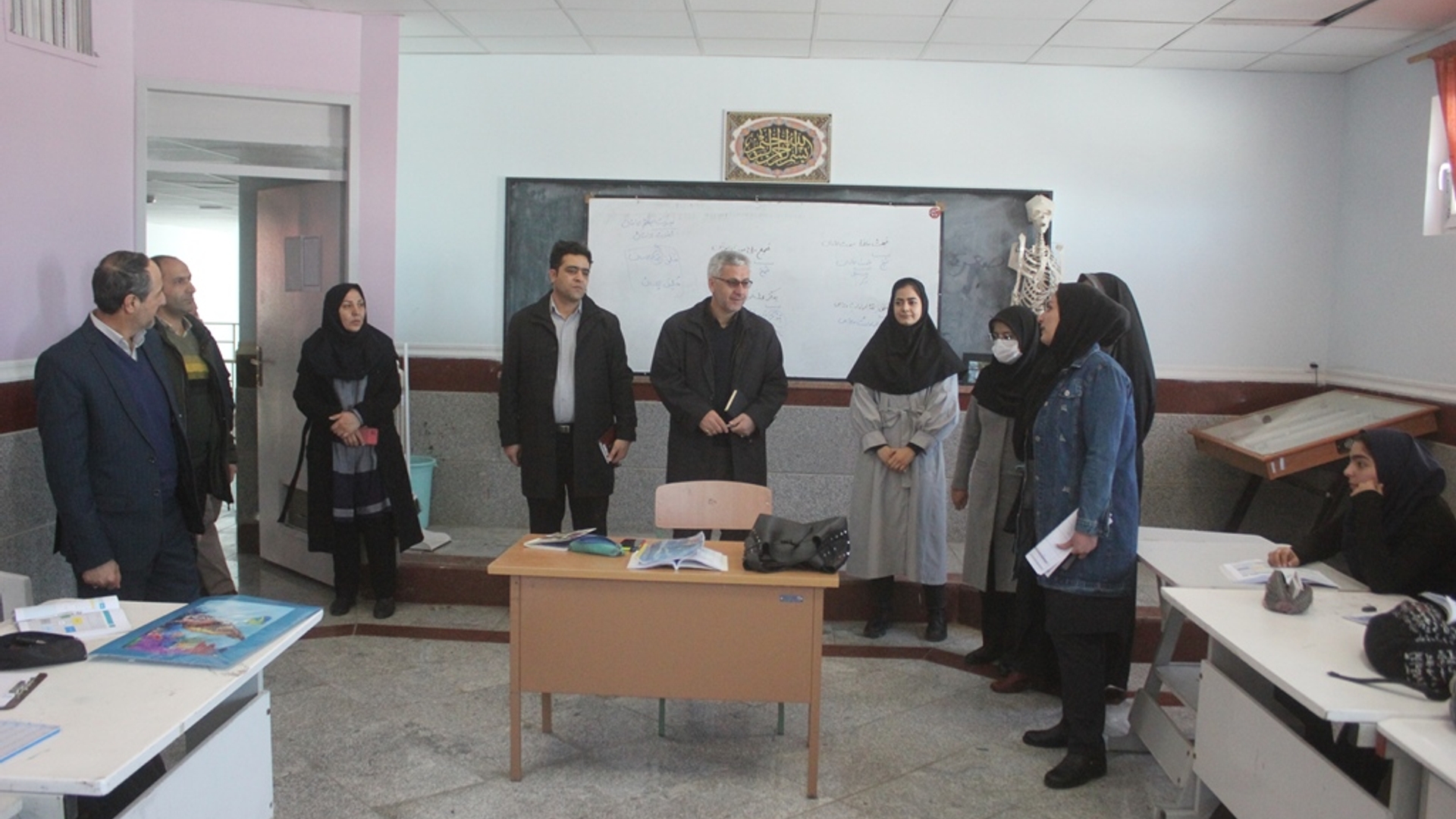 فرماندار ومدیر کل نوسازی و تجهیز مدارس استان از تعدادی از مدارس شهرستان خمین بازدید کردند