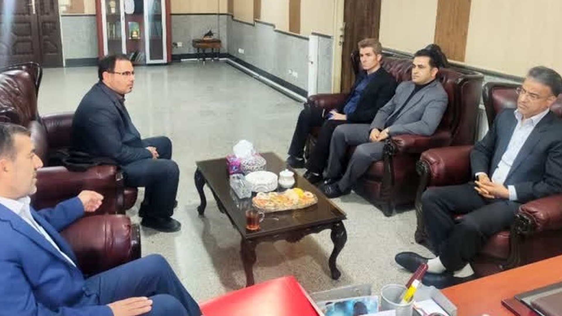 دیدار فرماندار با مدیر کل منابع طبیعی و آبخیز داری استان مرکزی