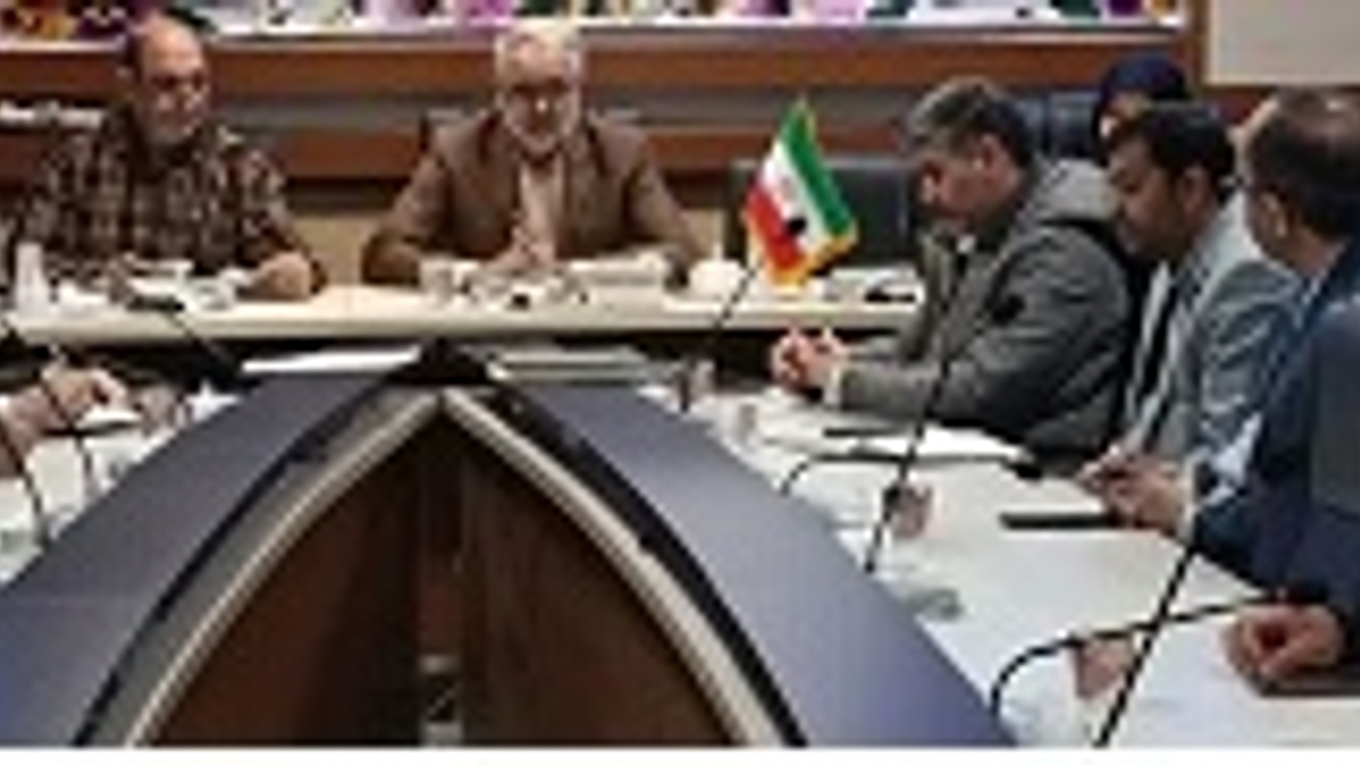 برگزاری جلسه ترویج فرهنگ ایثار و شهادت شهرستان شازند