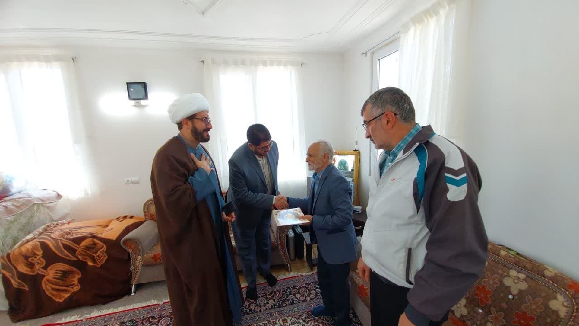 بازدید از پدر شهید محمد صابری در روستای کهک