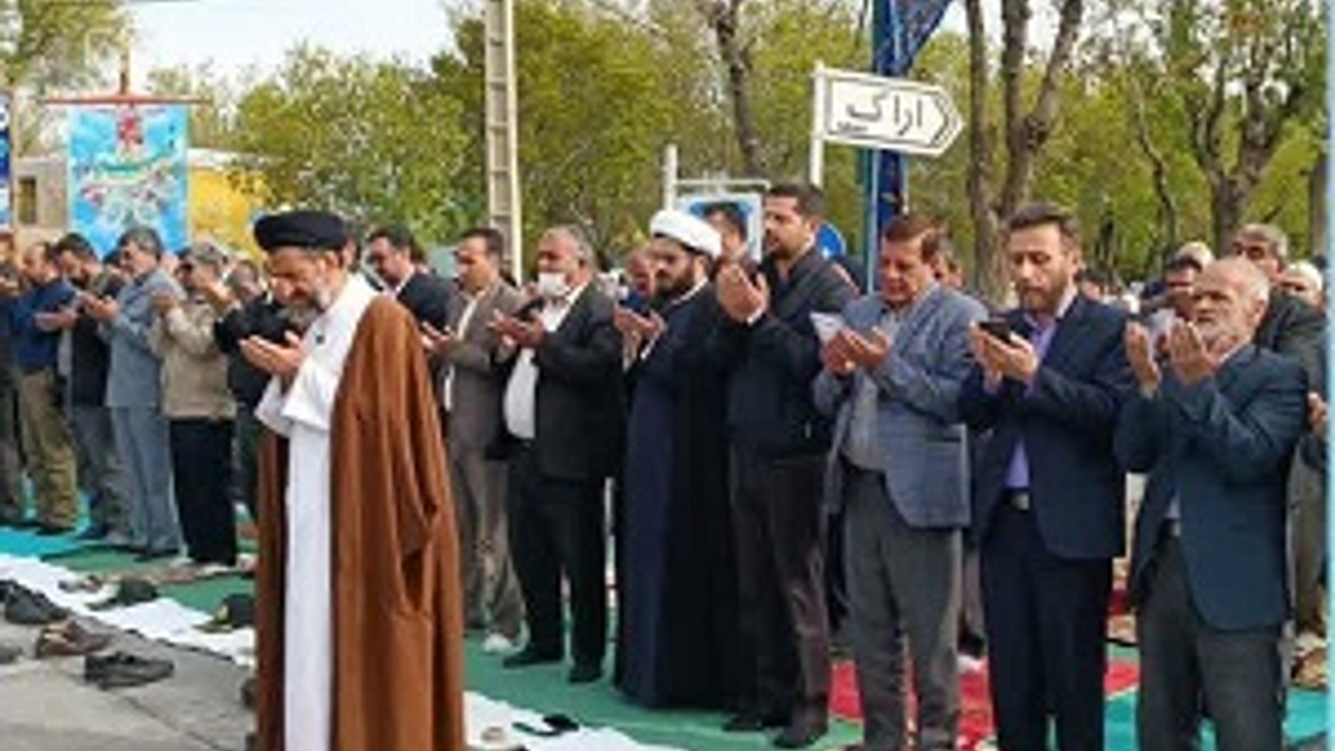برگزاری نماز عید سعید فطر در شهر شازند