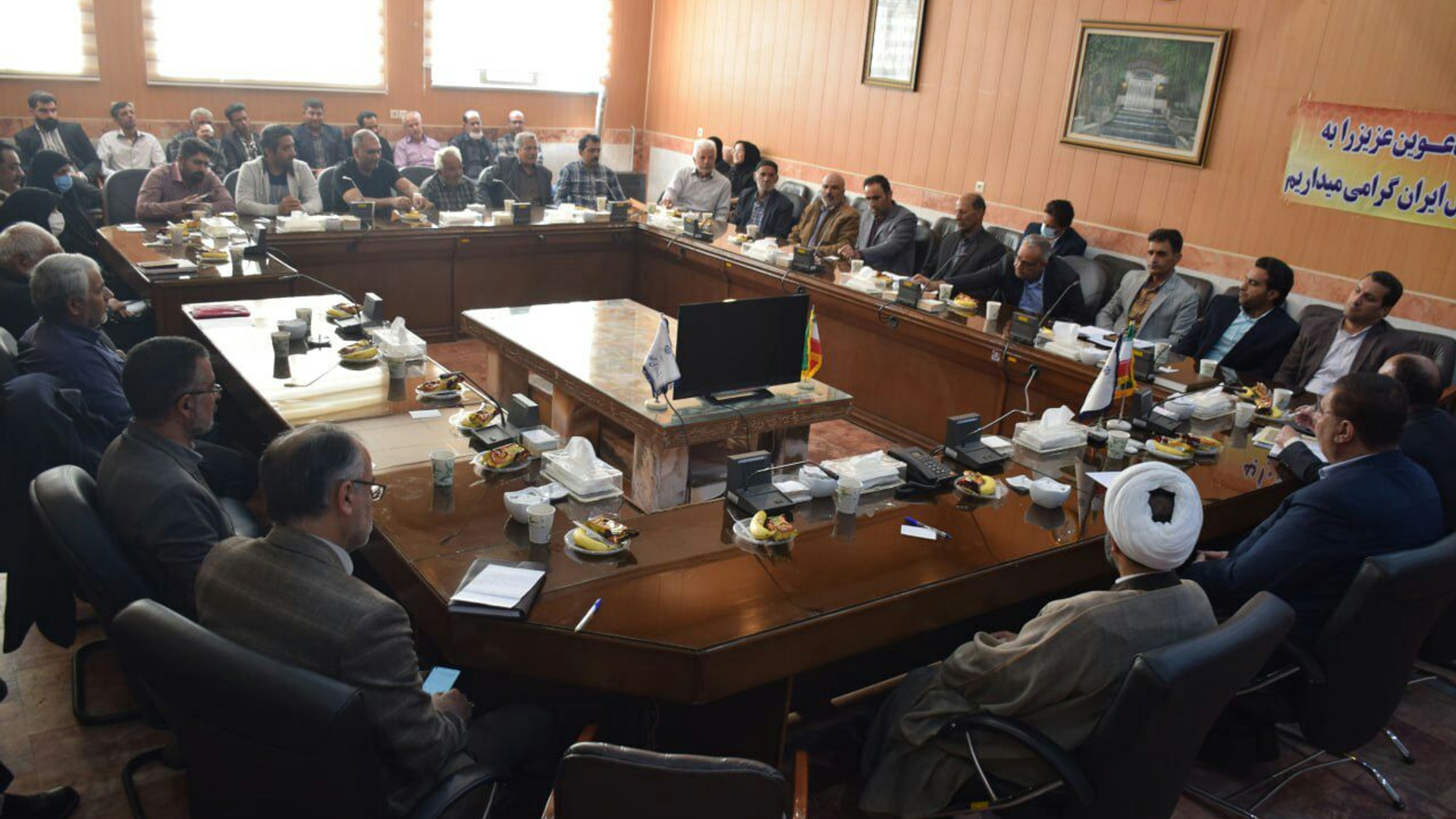 همایش تجلیل از اعضای شوراهای اسلامی روستاها در فرمانداری شهرستان محلات برگزار شد.