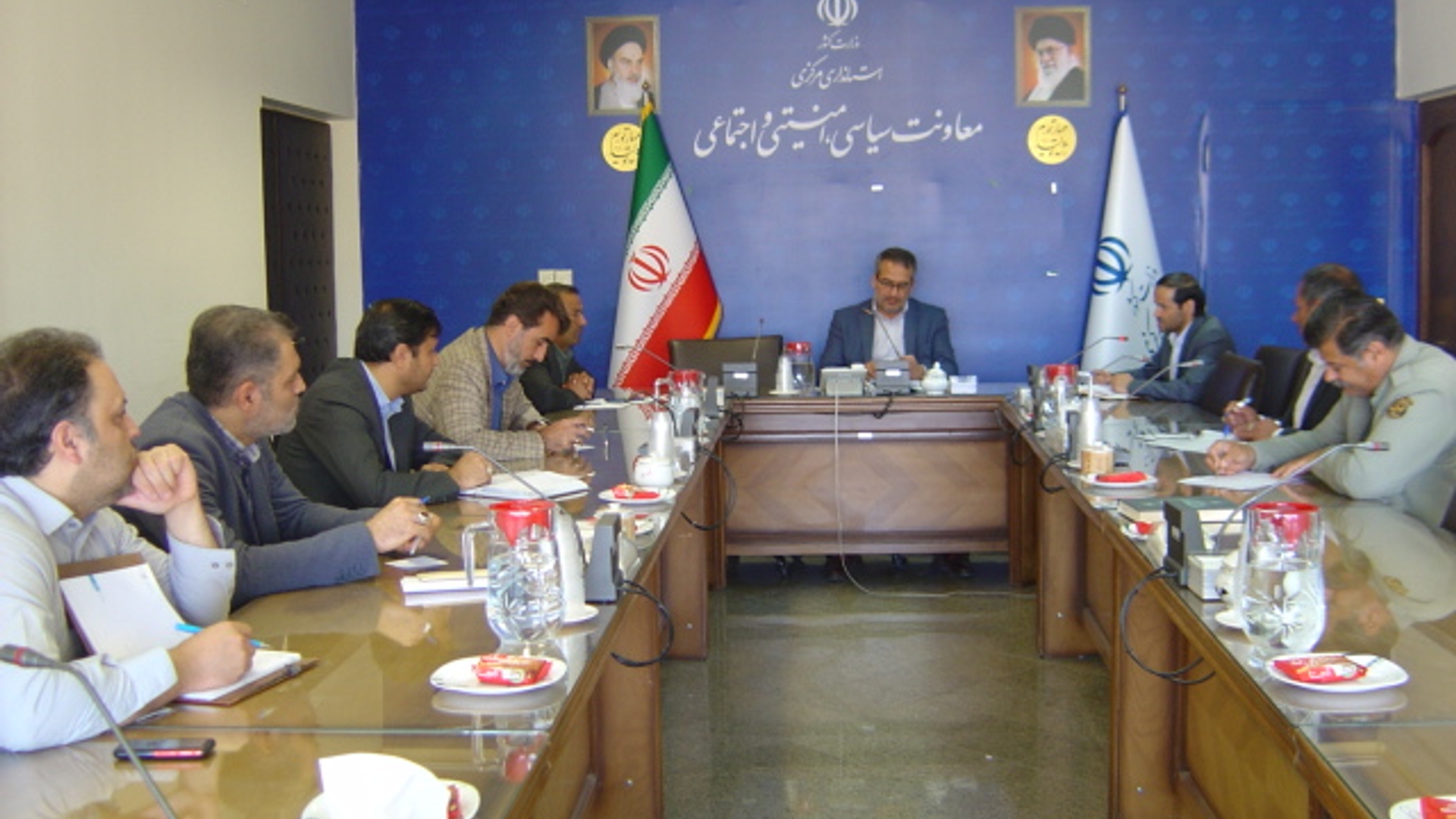جلسه کمیسیون پیشگیری از کاربرد سلاح گرم در درگیری ها، اختلافات و مراسمات در ساعت 9 صبح روز یکشنبه مورخ 1402-2-10 برگزار گردید.