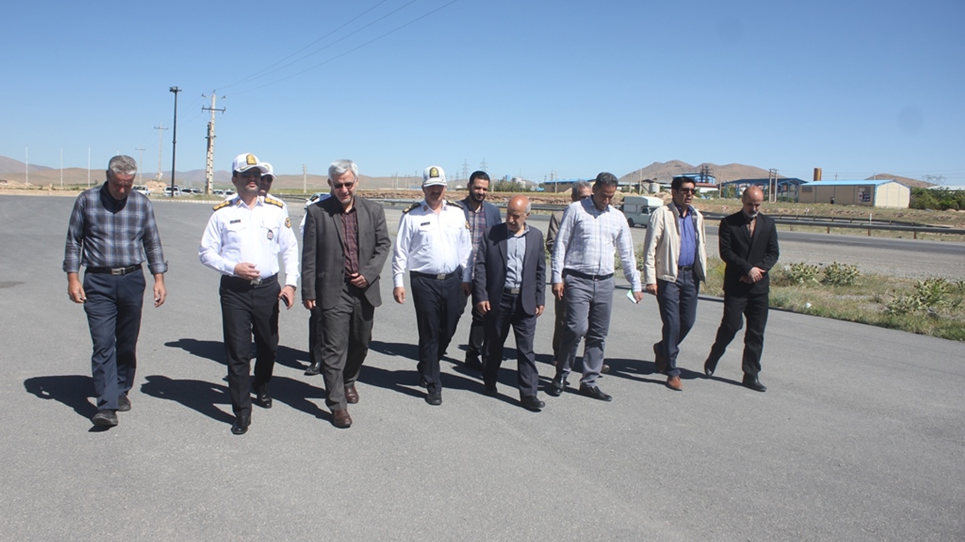 فرماندار و رئیس پلیس راه استان از محل های پیشنهادی احداث پلیس راه خمین بازدید کردند