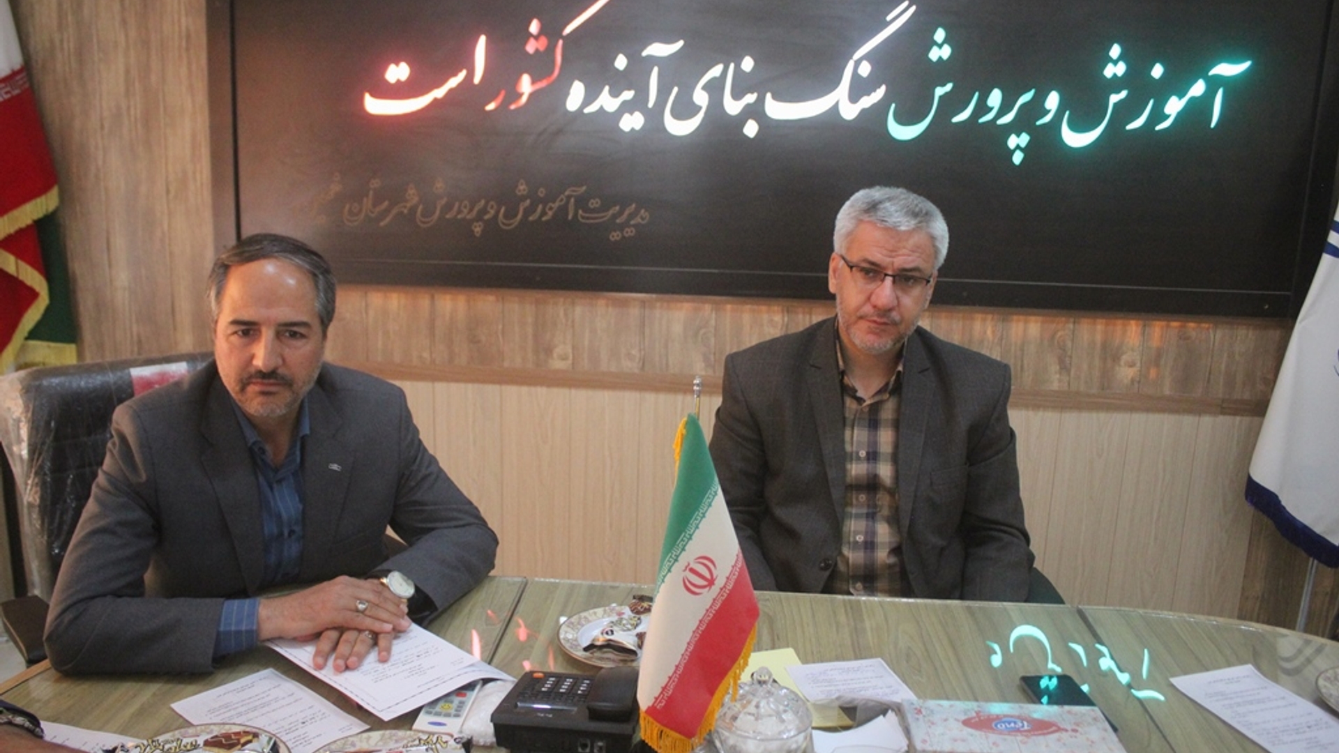 سیصد و دهمین جلسه شورای آموزش و پرورش شهرستان خمین برگزار شد