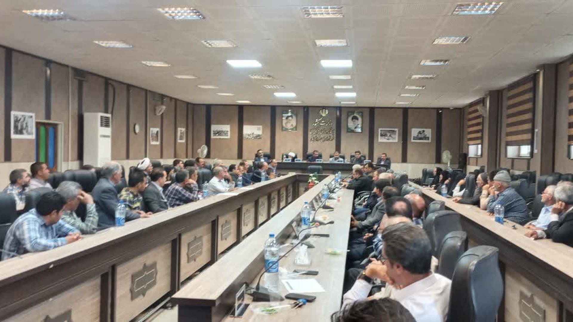 نشست با گروه های سیاسی شهرستان فراهان