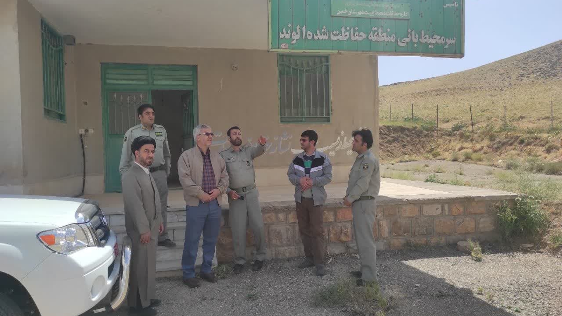 فرماندار ، امام جمعه و رئیس دادگستری شهرستان از تعدادی از زیستگاه های حفاظت شده خمین بازدید کردند