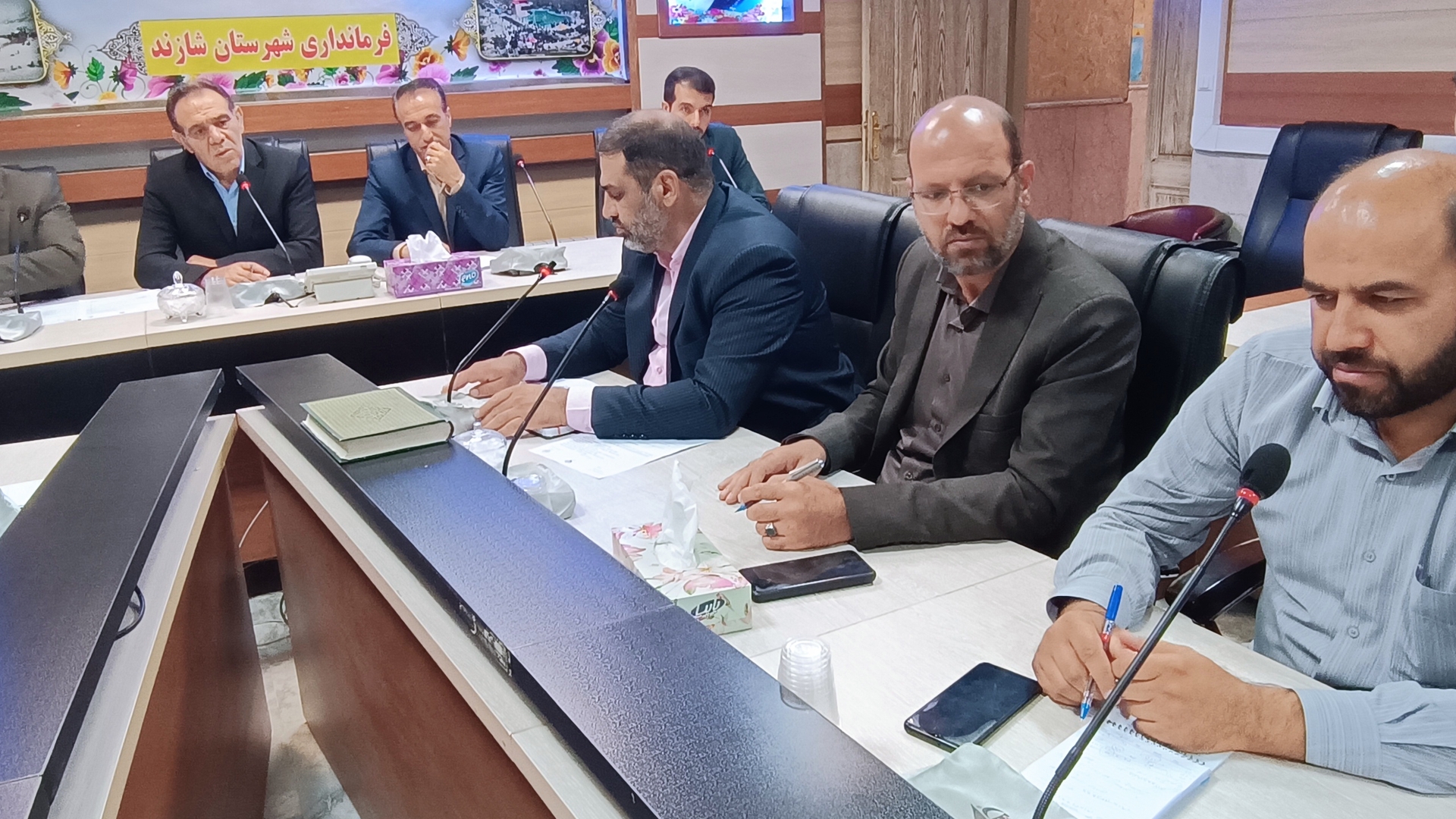 برگزاری جلسه پیشگیری و مقابله با ساخت و سازهای غیرمجاز شهرستان شازند