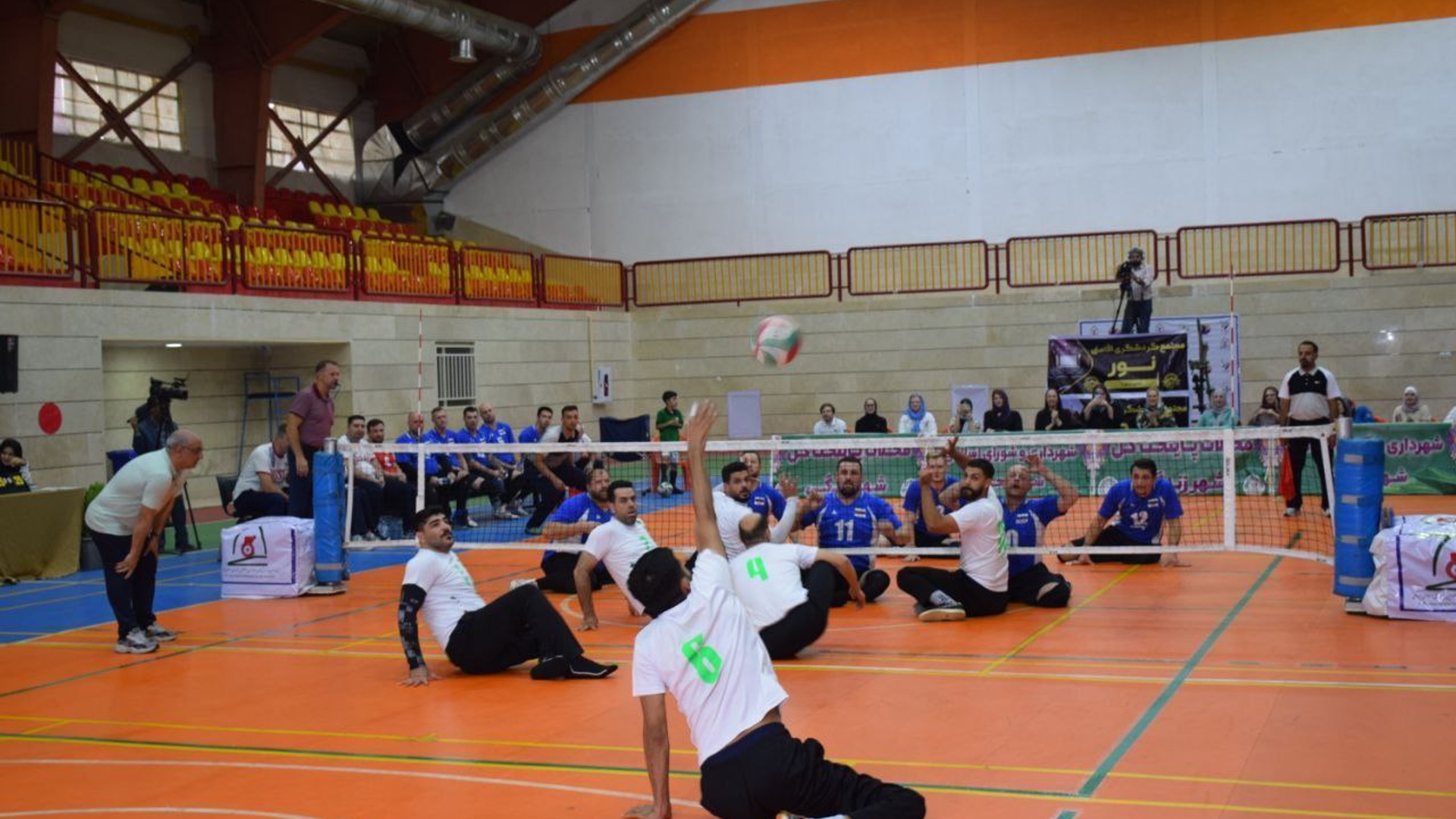 مسابقات دوستانه بین تیم های ملی والیبال نشسته ایران و روسیه برگزار شد.