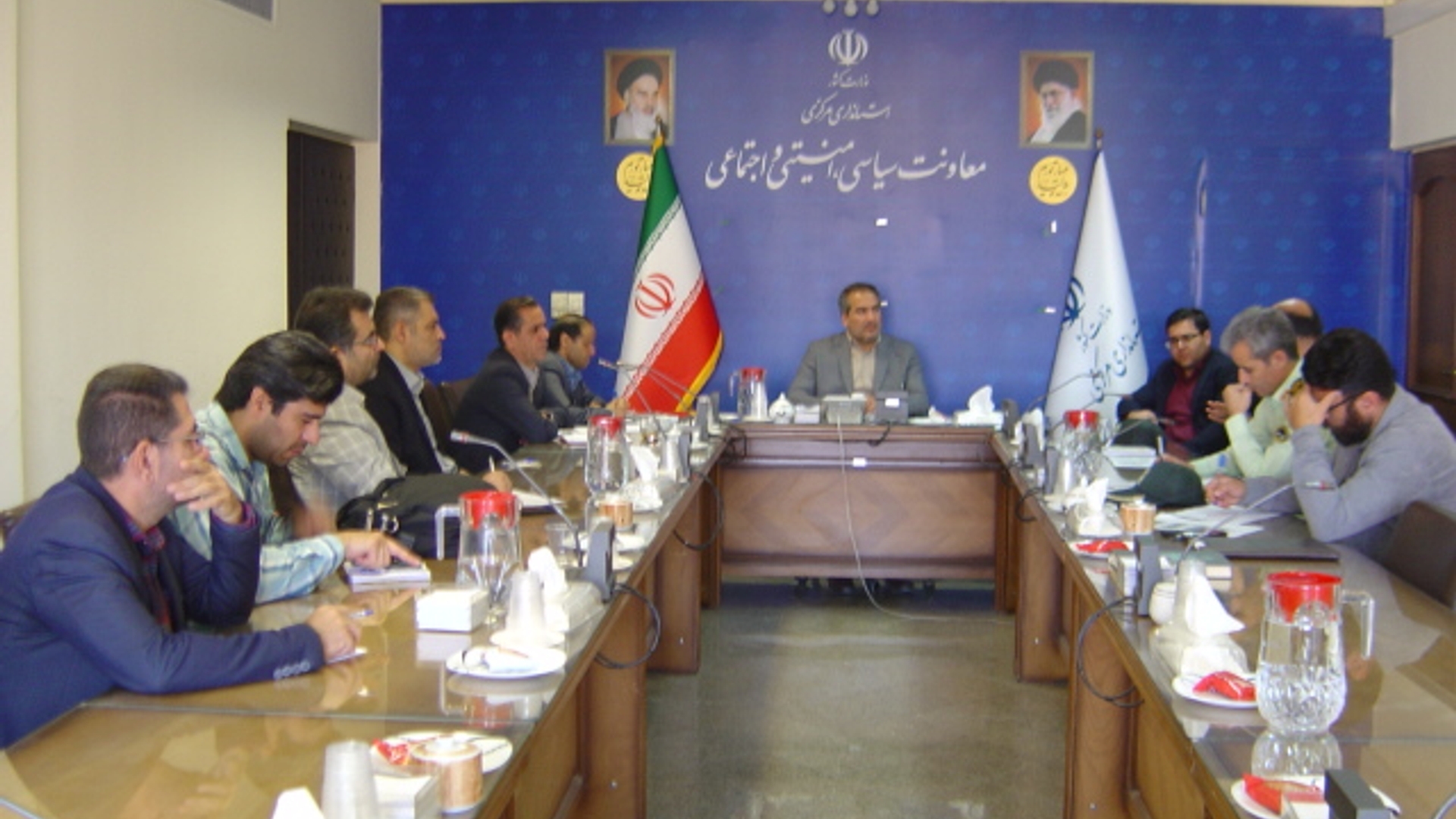 جلسه کمیسیون پیشگیری و مقابله با سرقت استان ساعت 8 صبح روز سه شنبه مورخ 18-7-1402 به ریاست آقای رحیمی تبار مدیر کل امنیتی و انتظامی برگزار گردید.