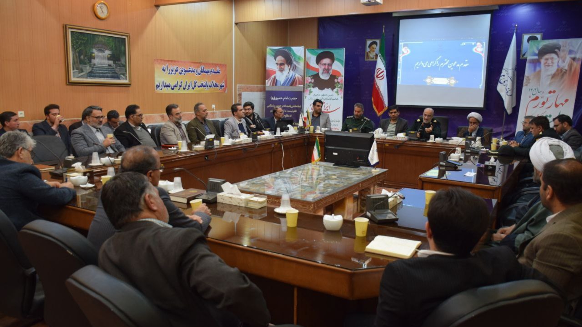جلسه شورای اداری  شهرستان محلات برگزار شد.