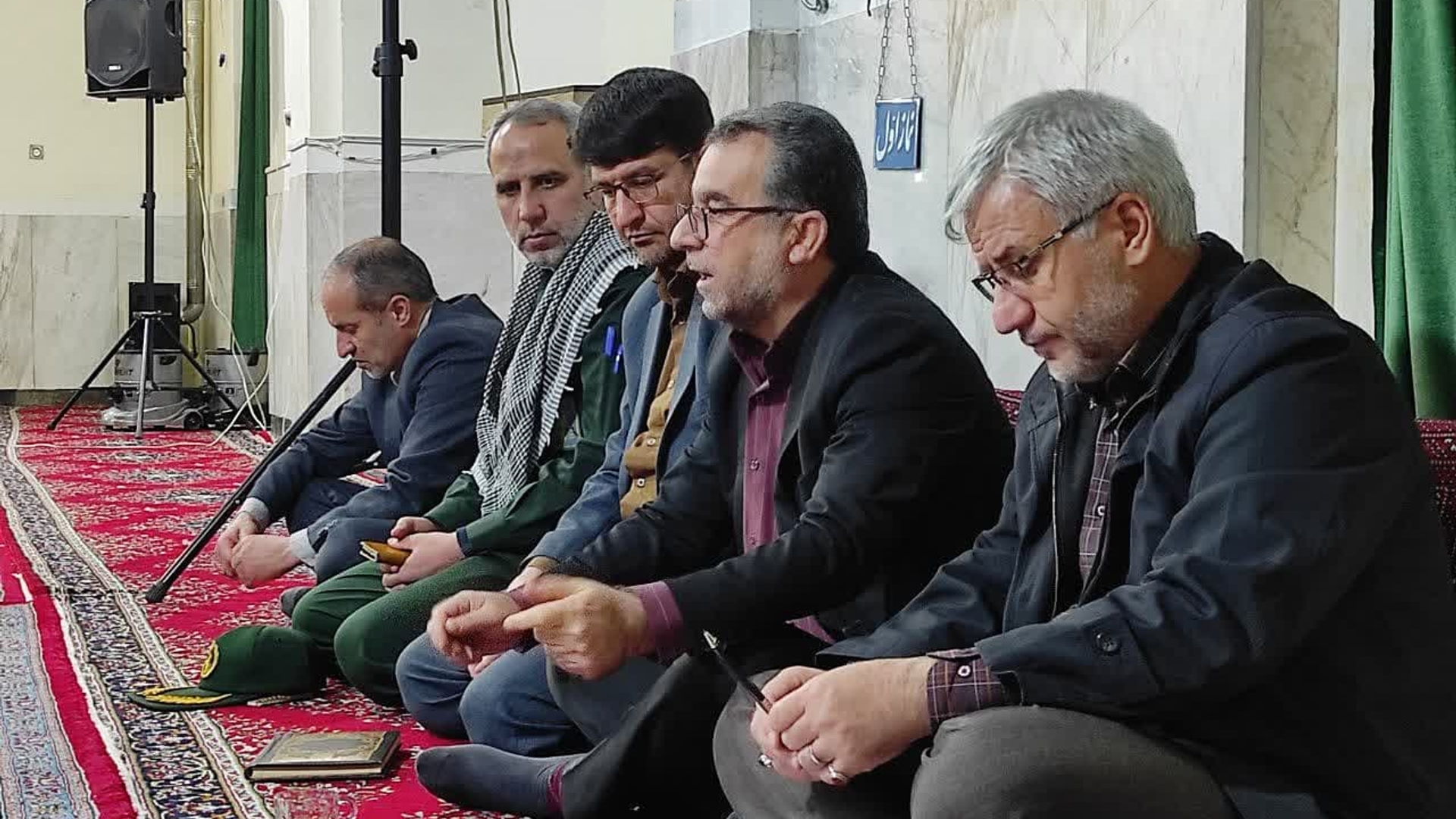 دومین نشست بررسی مسائل و مشکلات محلات گوشه و فیروزآباد خمین برگزار شد
