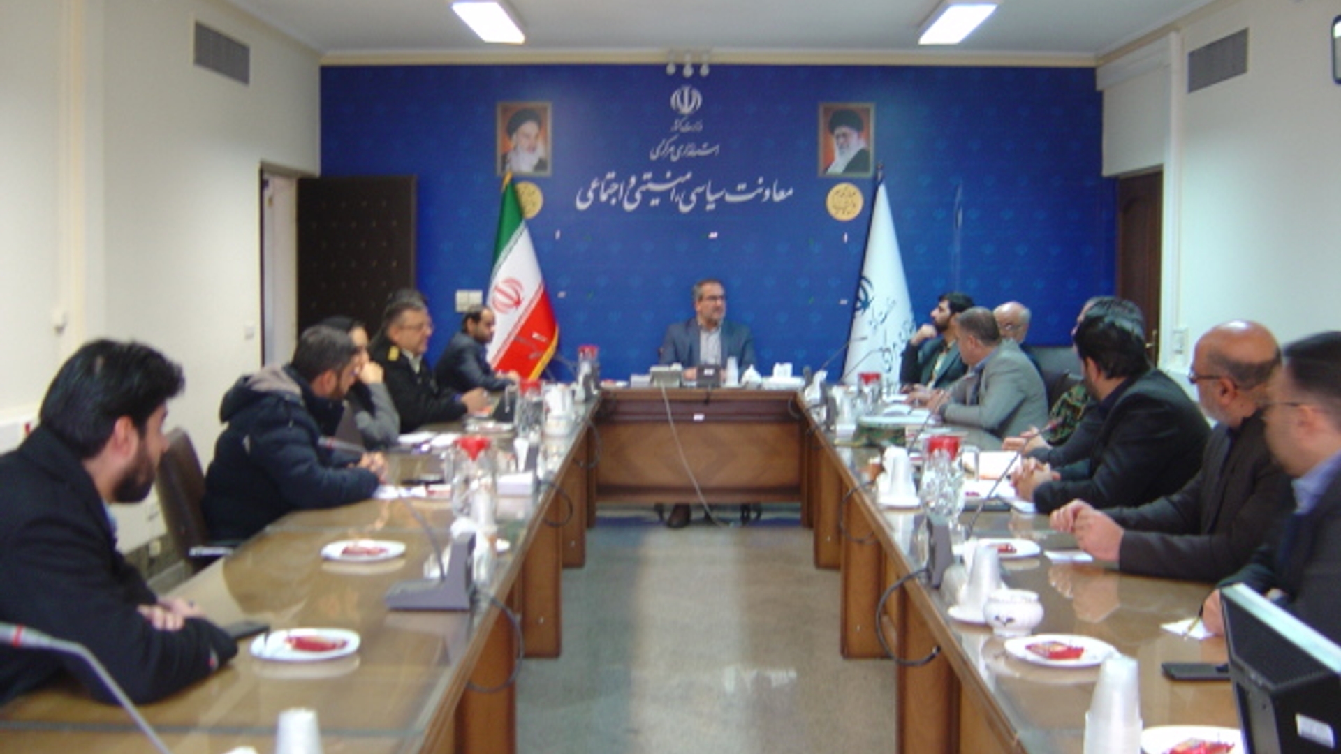 جلسه کمیسیون امنیت ورزش استان ساعت 8 صبح روز پنجشنبه مورخ 21-10-1402 به ریاست آقای رحیمی تبار مدیر کل امنیتی و انتظامی برگزار گردید.