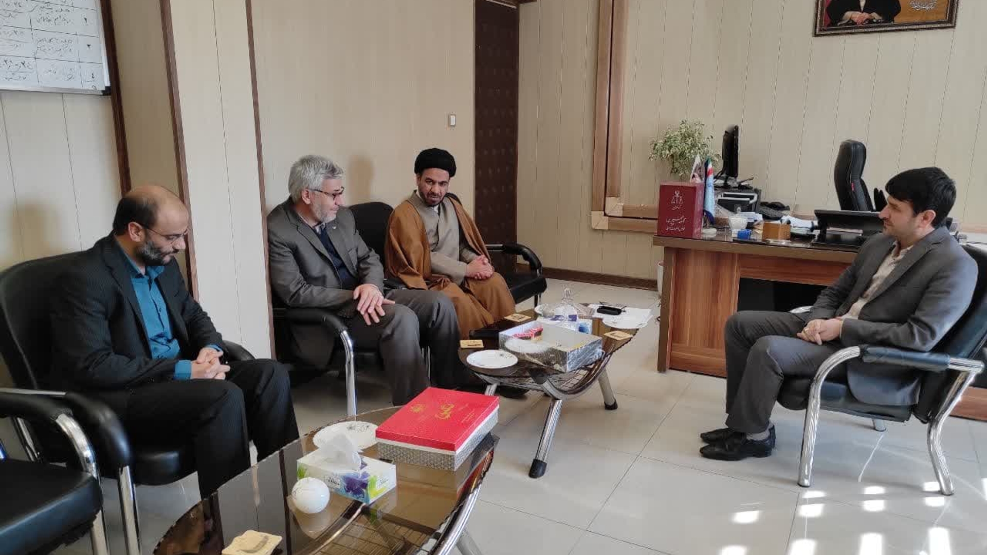 فرماندار و امام جمعه خمین با رئیس دادگستری و دادستان عمومی و انقلاب جدید شهرستان دیدار کردند