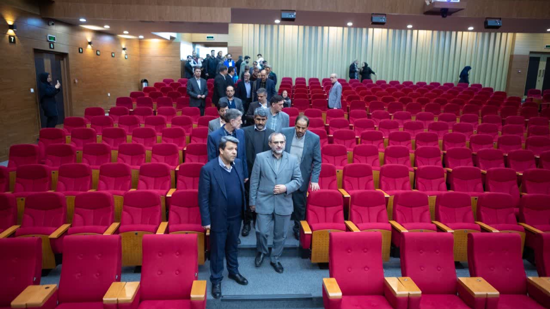 پردیس سینمایی پروین اعتصامی با ۳ سالن نمایش در اراک بهره‌برداری شد