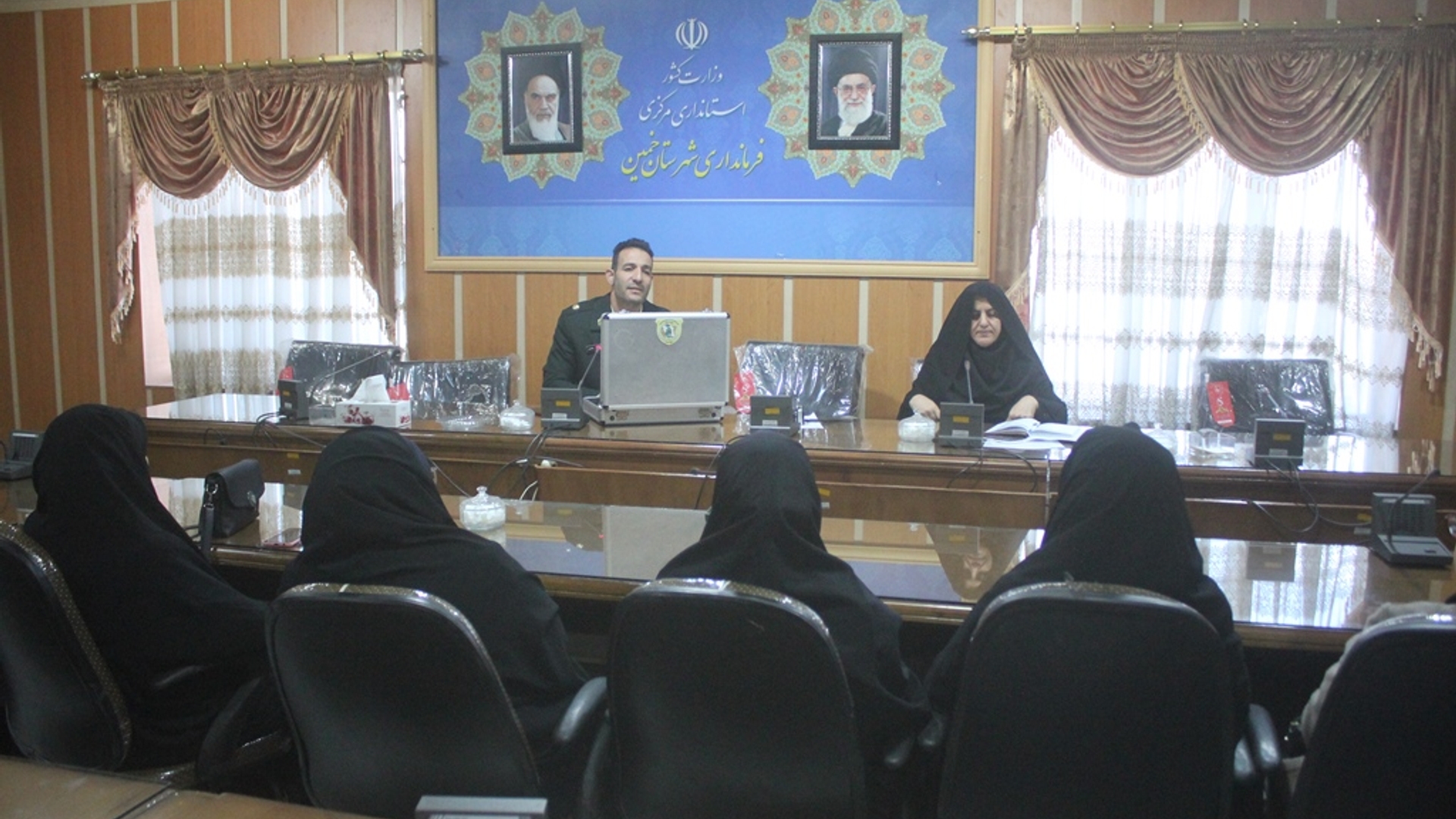 جلسه آموزشی پیشگیری از اعتیاد به مواد مخدر ( گل ) در شهرستان خمین برگزار شد