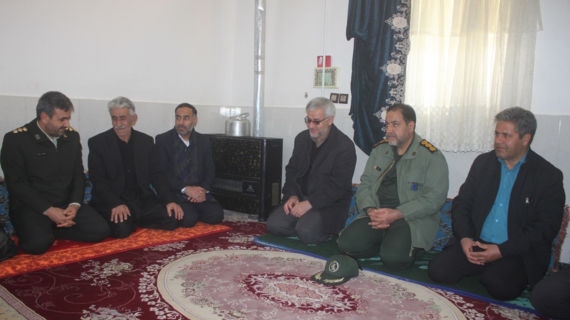 فرماندار با خانواده شهید مجید شیری پز دیدار کرد
