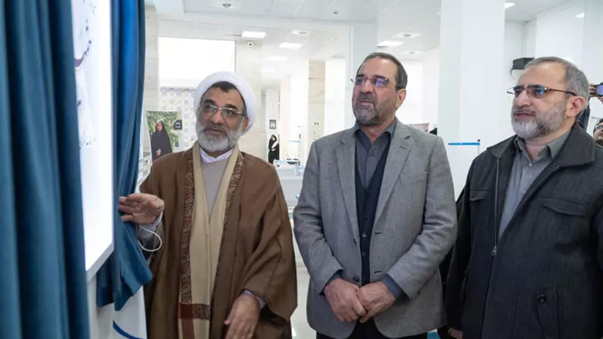 نخستین مرکز طراحی، تولید و عرضه البسه ایرانی-اسلامی در اراک افتتاح شد