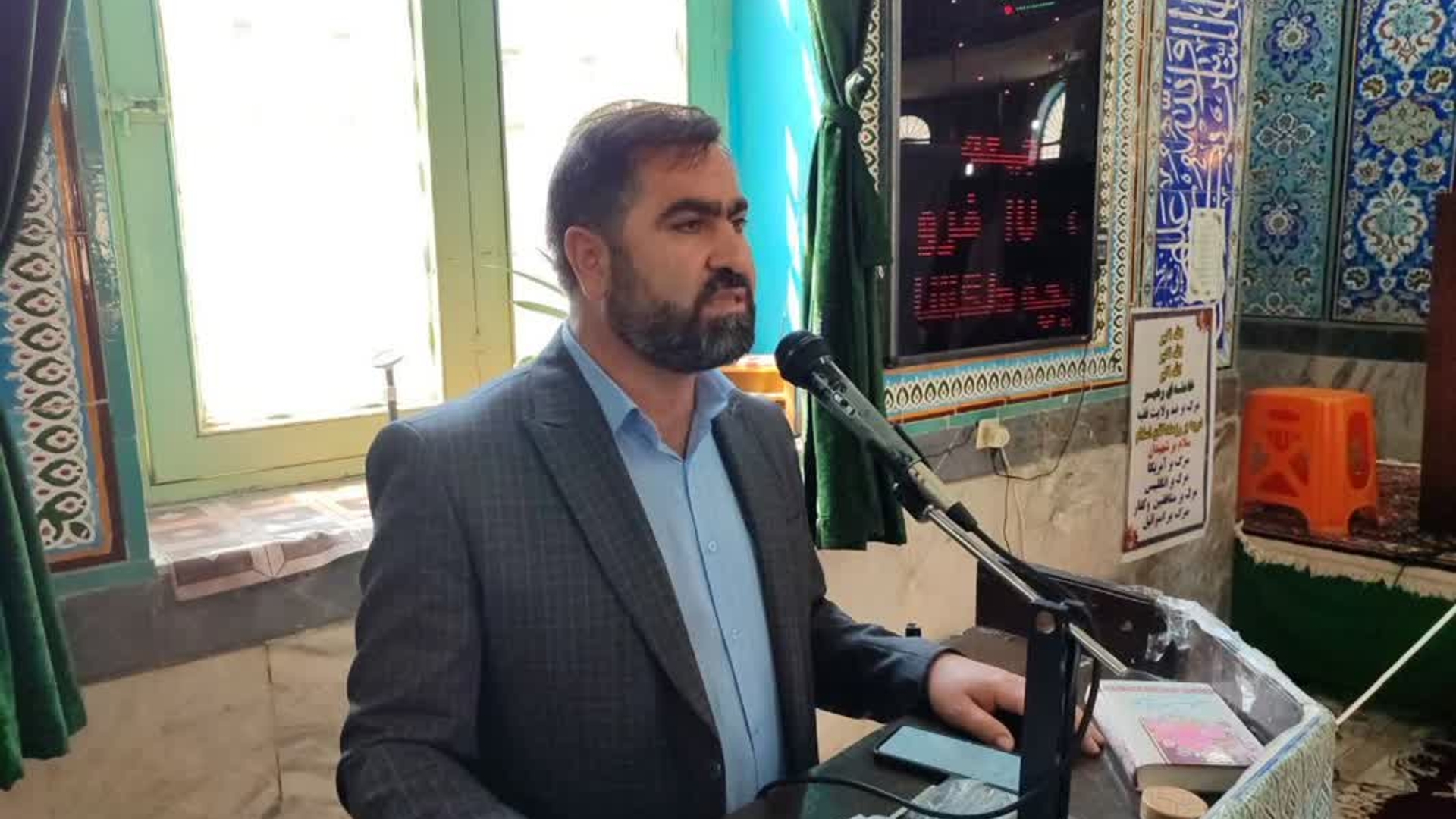 ابوالقاسم آقازیارتی فرماندار شهرستان فراهان در سخنرانی روز قدس بیان داشت