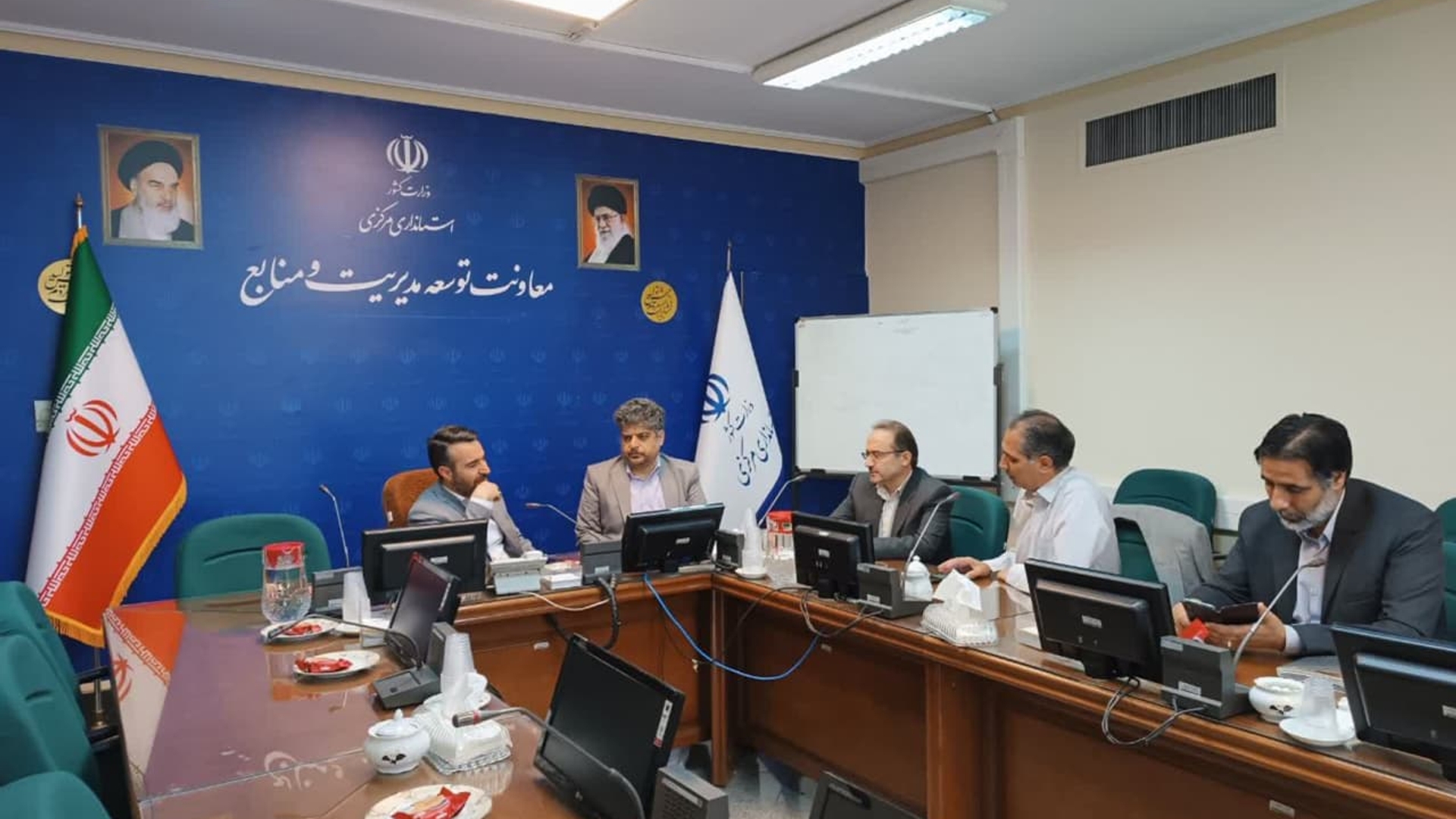 برگزاری جلسه در خصوص حوزه زیرساخت و فناوری اطلاعات استان