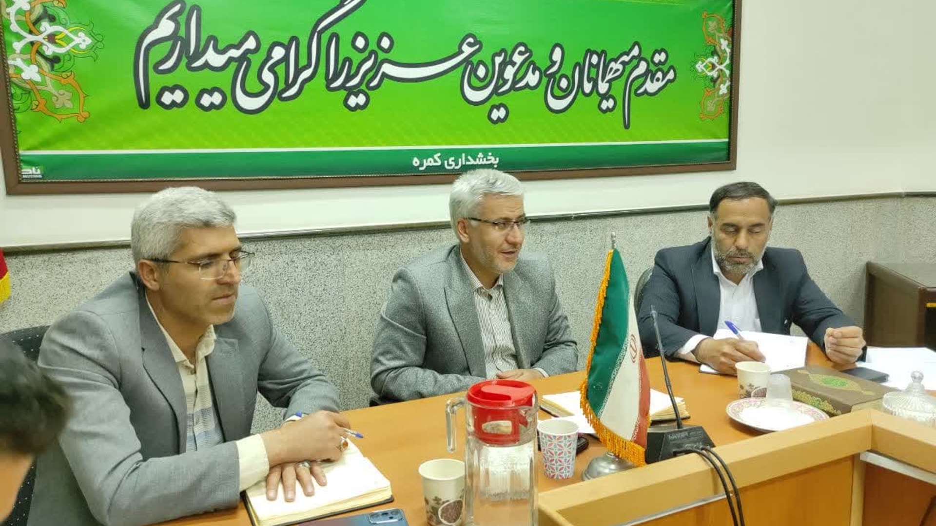 جلسه بررسی مسائل و مشکلات دهستان خرمدشت بخش کمره شهرستان خمین برگزار شد