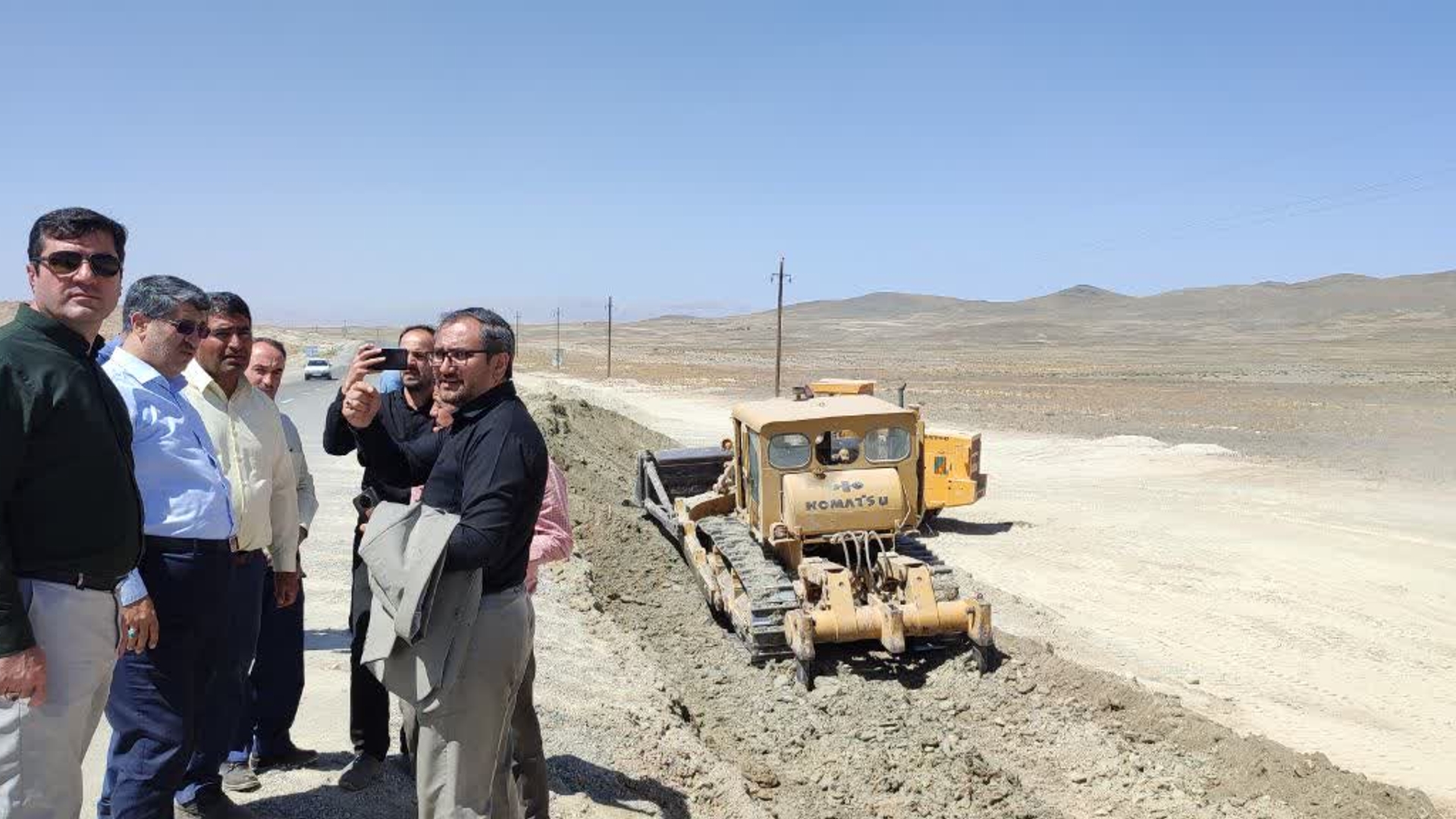 بازدید از پروژه‌های ساخت راه روستایی «یاسبلاغ» و تعریض محور «کمیجان - ساروق» در شهرستان کمیجان