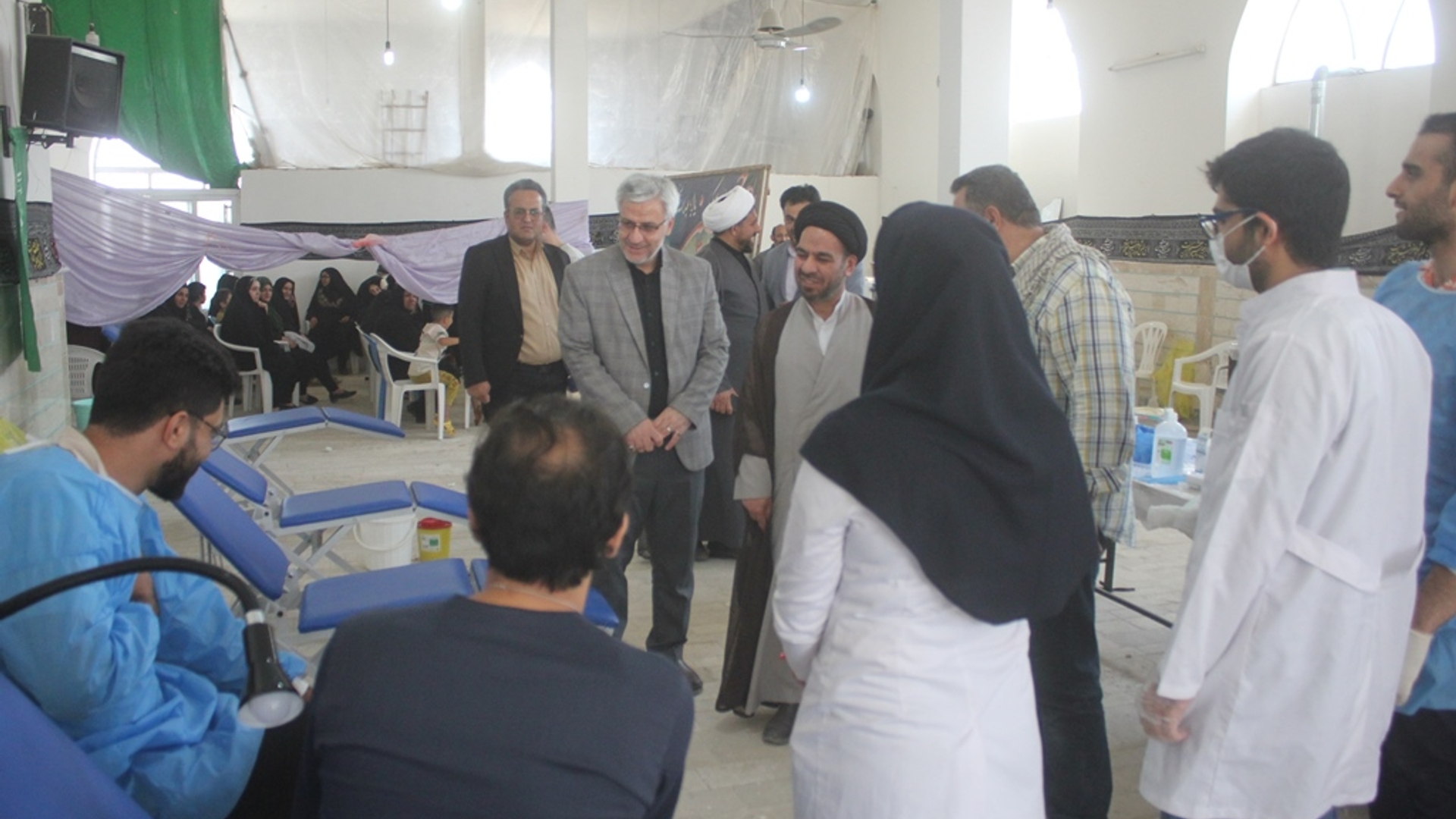 فرماندار ، امام جمعه و جانشین فرمانده سپاه روح اله استان از روند برگزاری رزمایش جهادگران فاطمی 4  در شهرستان خمین بازدید کردند