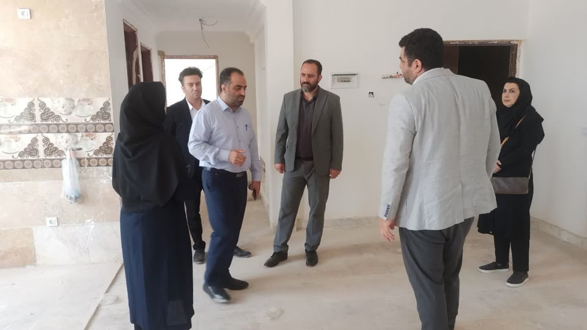 بررسی میدانی وضعیت پروژه ۳۲ واحدی مسکن محرومین