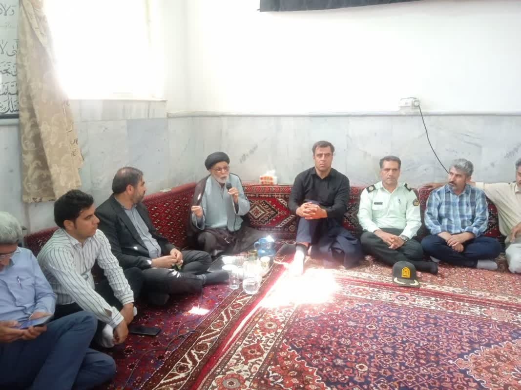 جلسه رفع مشکلات حفاری فیبر نوری در روستای شیرین آباد