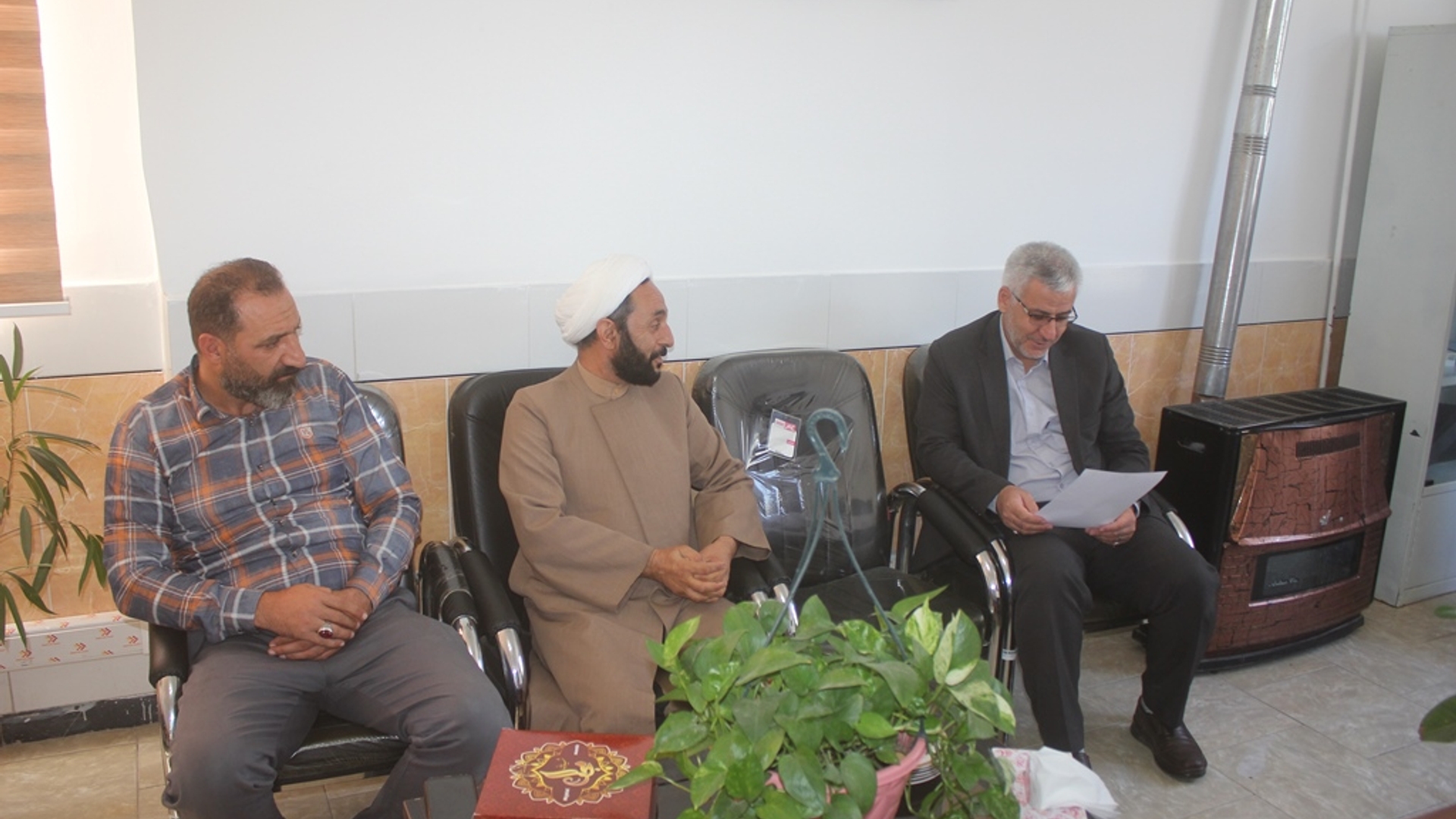 فرماندار از اداره اوقاف و امور خیریه شهرستان بازدید کرد