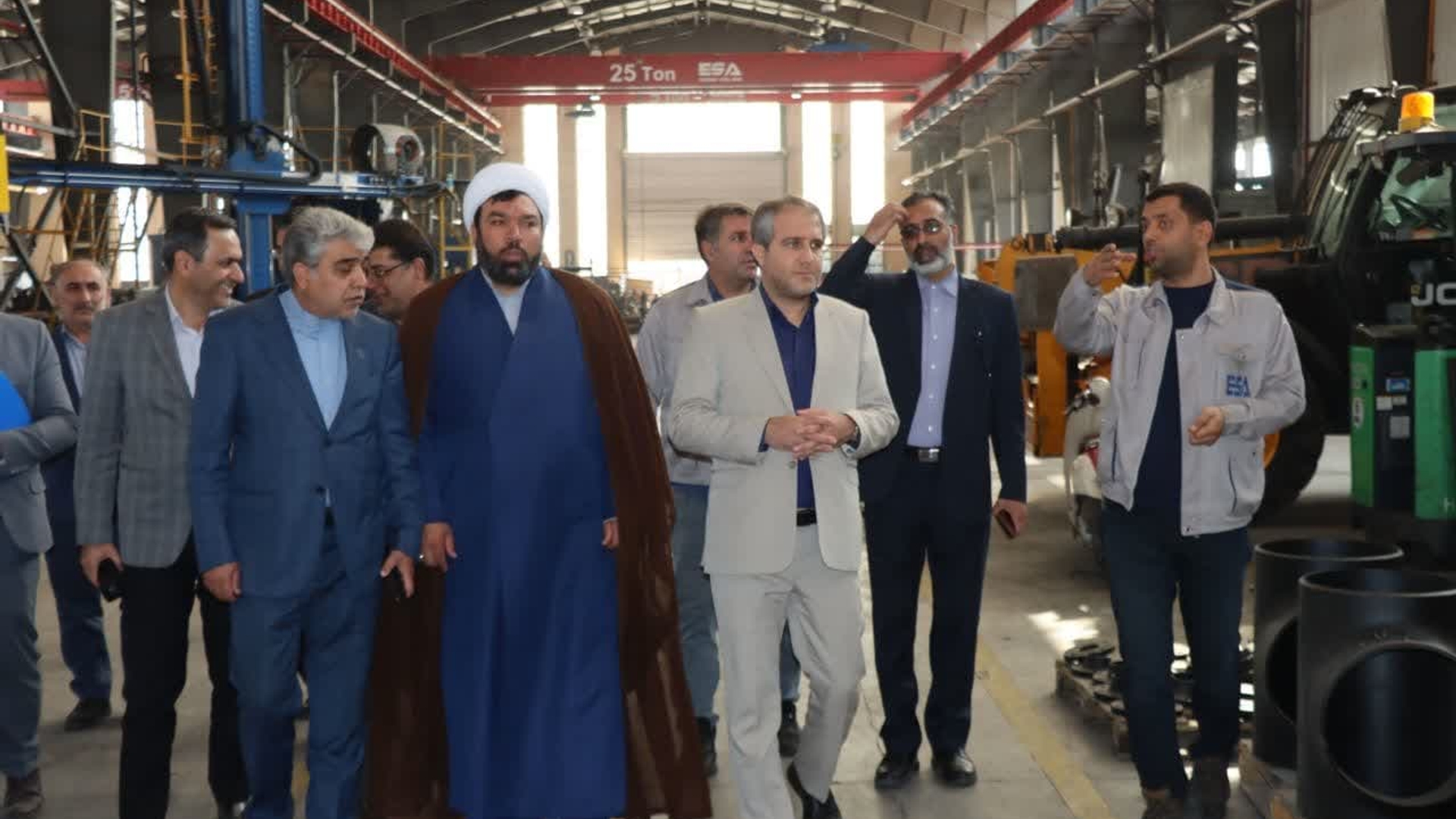 ستاد تسهیل استان از ۸ واحد تولیدی و صنعتی در شهرستان ساوه بازدید کرد.