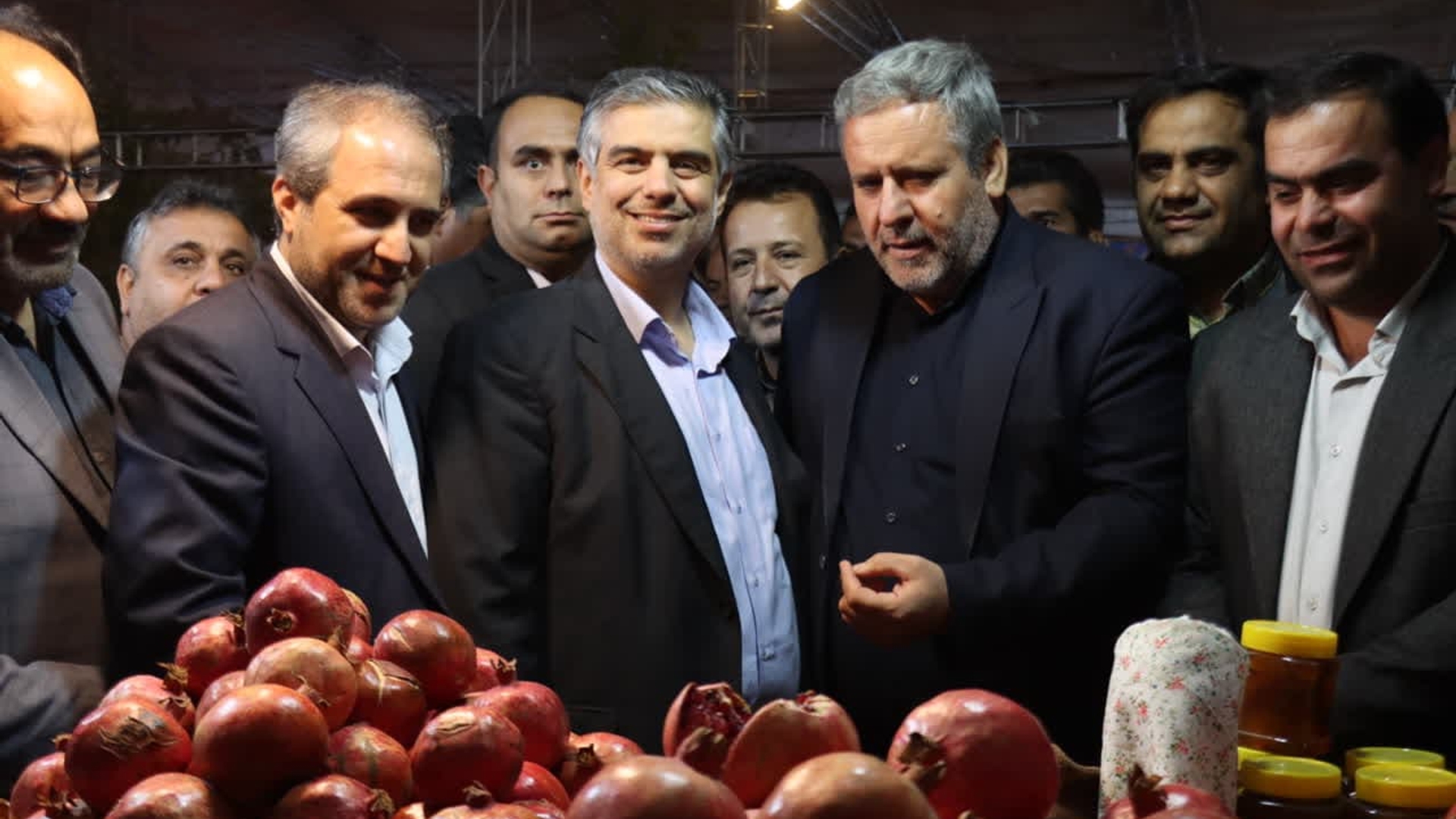 با حضور استاندار مرکزی آیین اختتامیه سومین جشنواره ملی انار برگزار شد