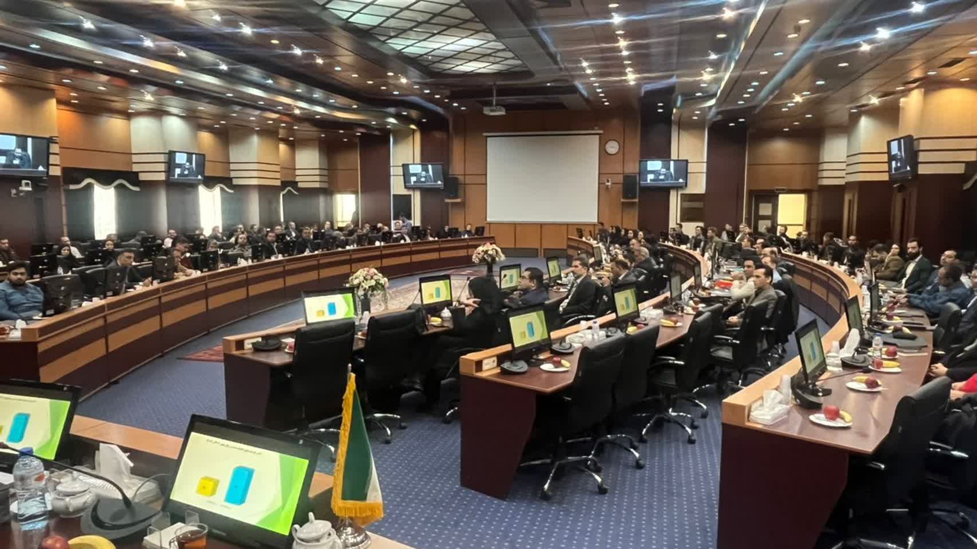برگزاری همایش سایبری با حضور پزشگ نیا مدیر کل پدافند غیرعامل