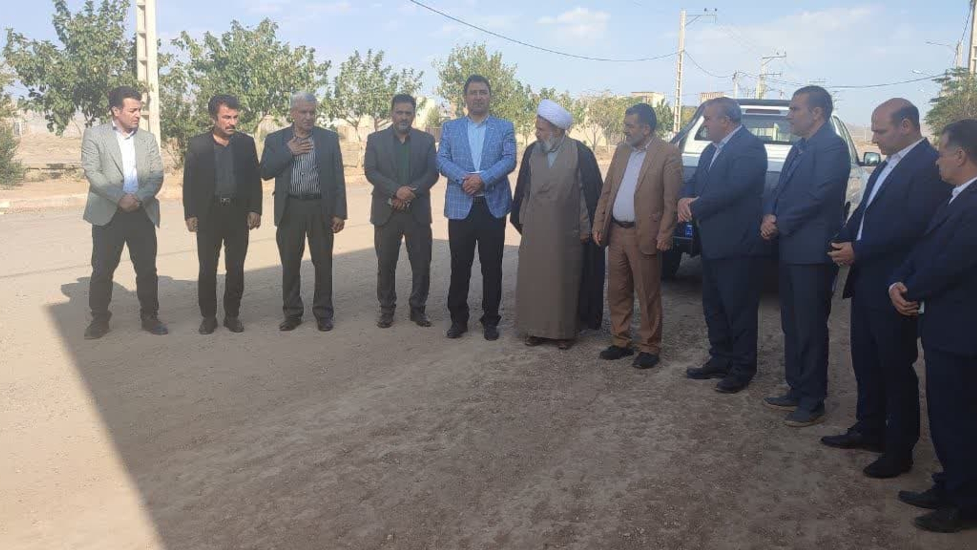 بازدید از مسکن مهر زاویه و اتخاذ تمهیدات لازم برای زیر سازی و آسفالت