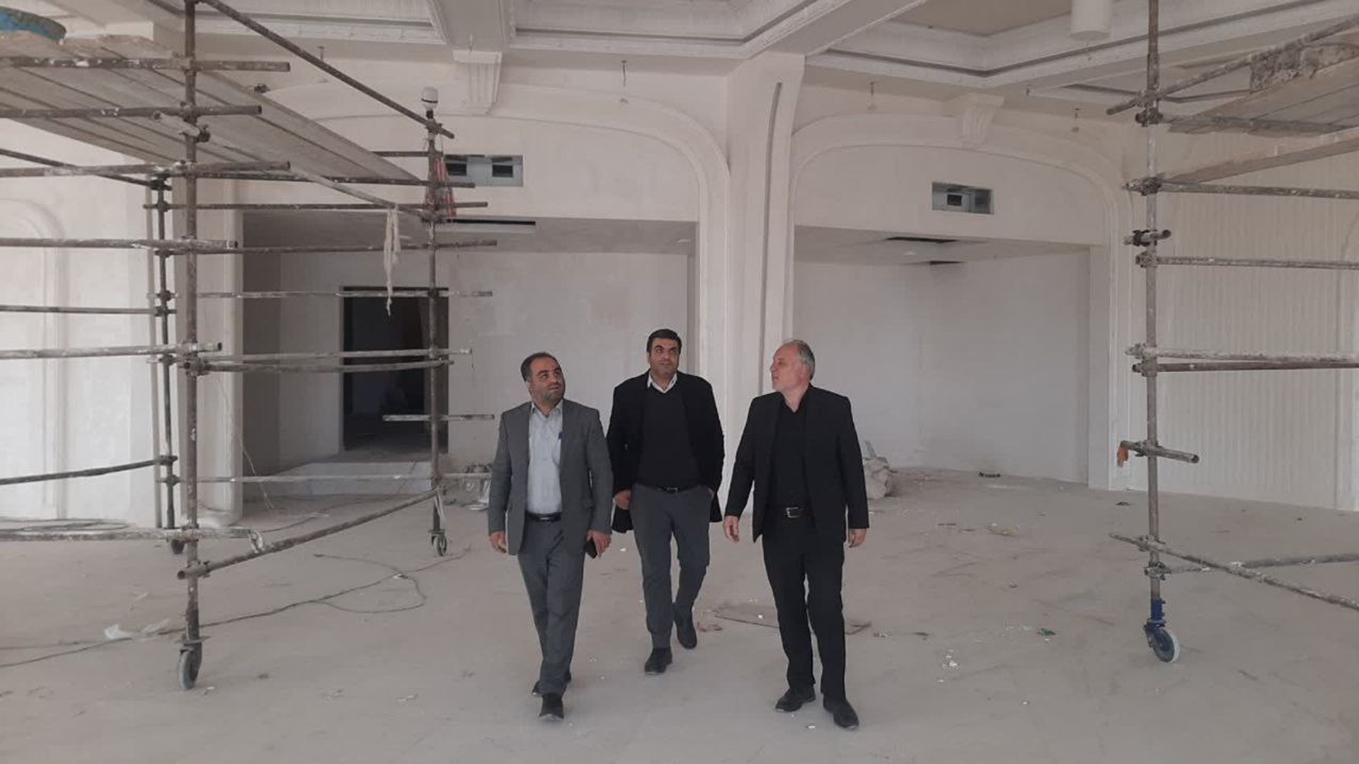 بررسی میدانی پروژه هتل آریای محلات