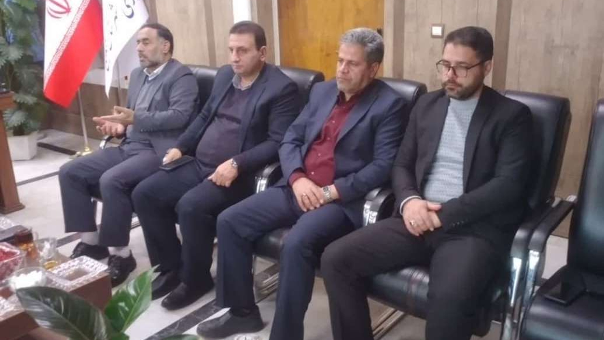 رئیس و اعضای شورای شهر قورچی باشی و بخشدار کمره با فرماندار خمین دیدار کرد