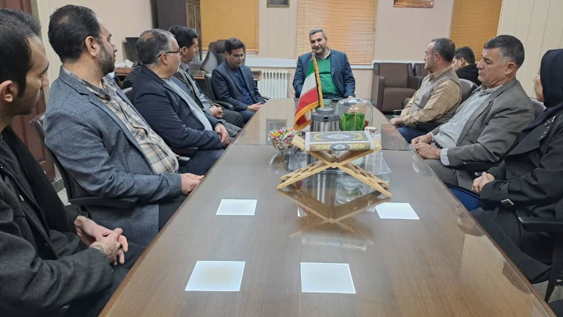 دیدارسرپرست فرمانداری با پرسنل فرمانداری و بخشداری مرکزی